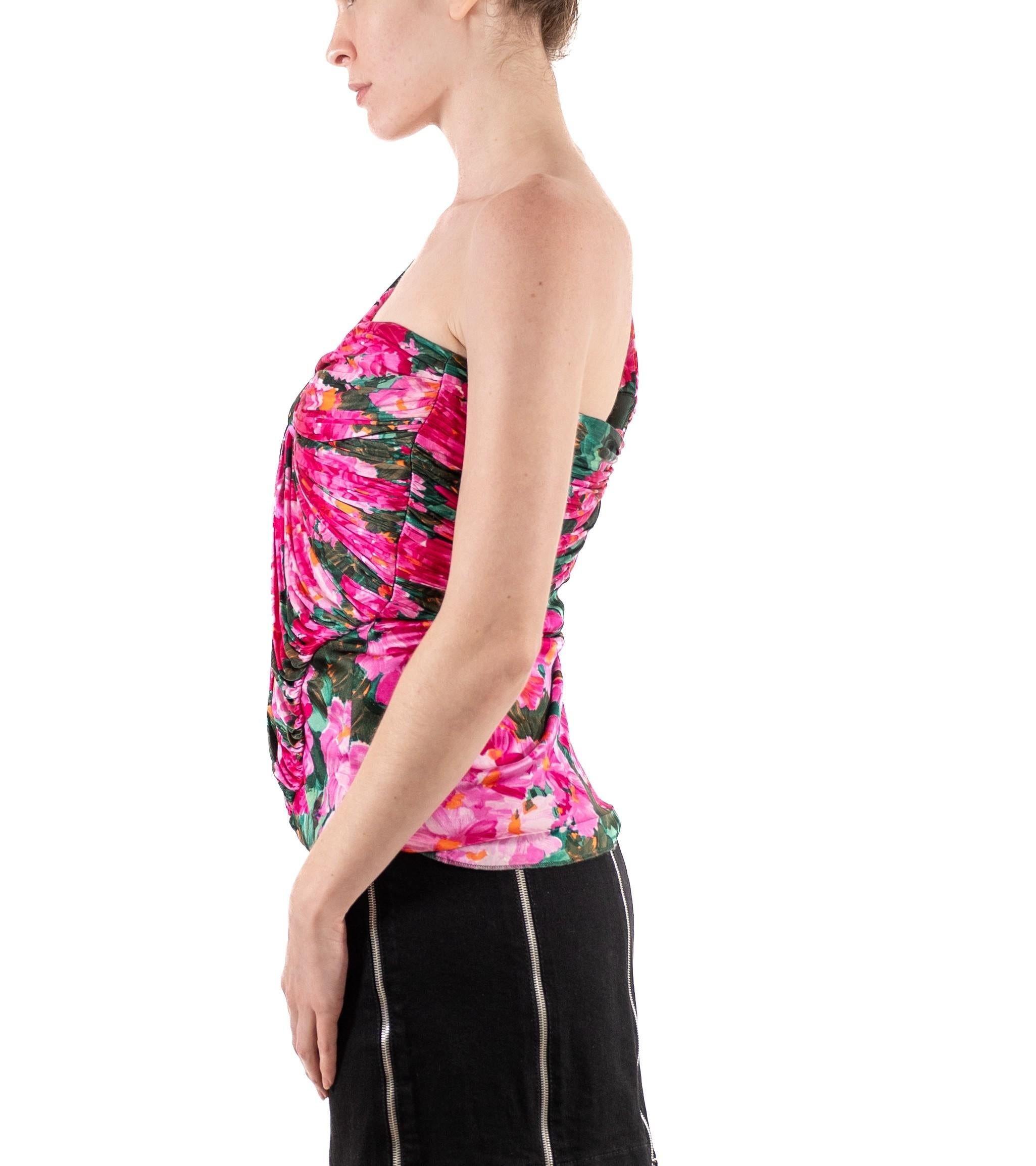 2000S Nicolas Ghesquiere Balenciaga Top en jersey rose vif à fleurs en rayonne mélangée Bon état - En vente à New York, NY