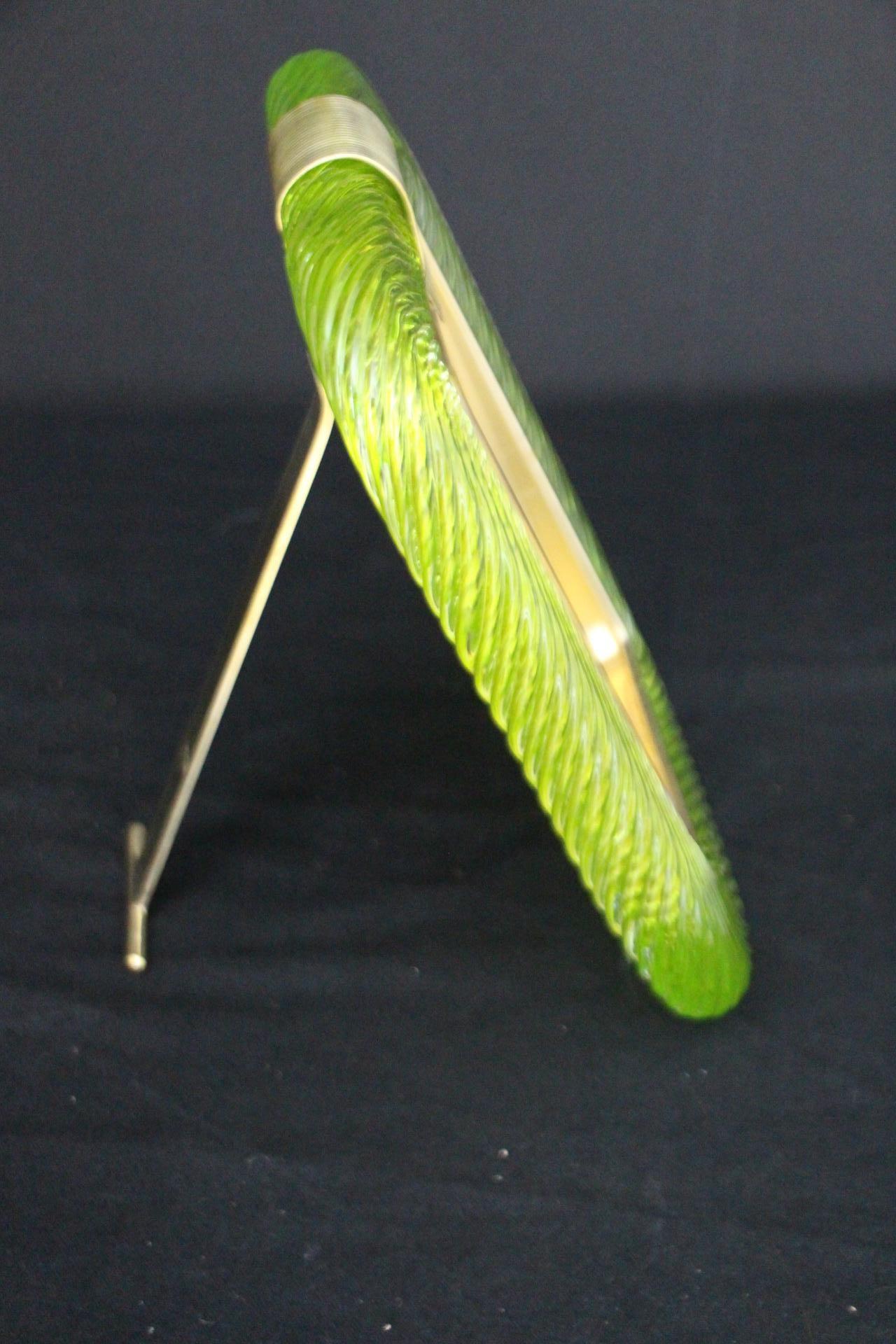 2000's Olive Green Twisted Murano Glass and Brass Photo Frame by Barovier e Toso In Excellent Condition In Saint-Ouen, FR