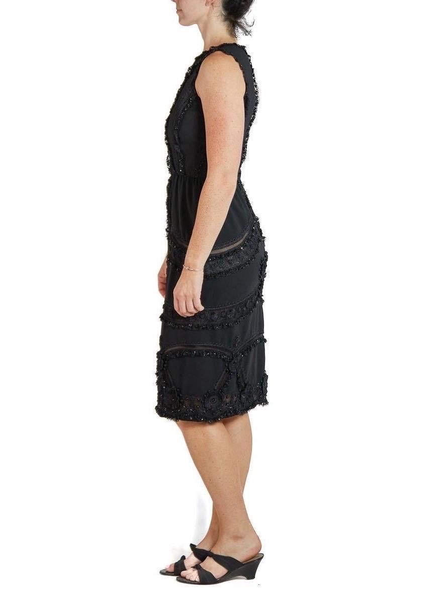 2000S OSCAR DE LA RENTA Black Silk & Wool Challis Beaded Lace Cocktail Dress In Excellent Condition For Sale In New York, NY