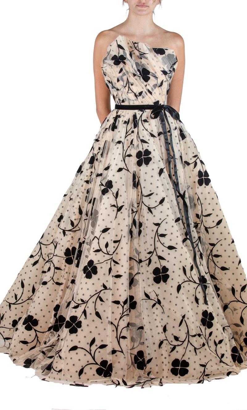 2000S Oscar De La Renta Blush Pink Nylon Tulle Strapless Gown With Black Velvet Flowers