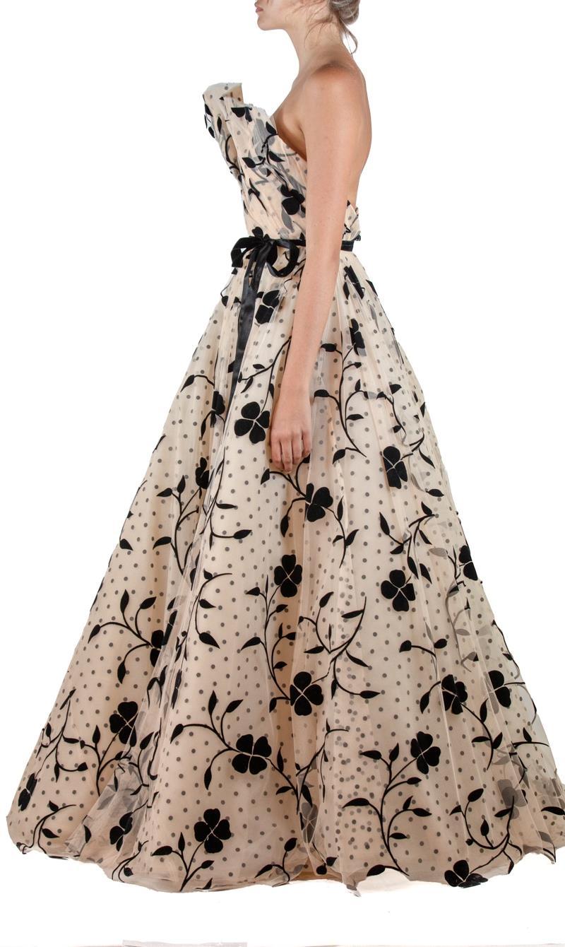 Brown 2000S Oscar De La Renta Blush Pink Nylon Tulle Strapless Gown With Black Velvet For Sale