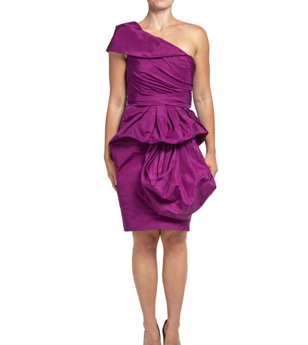 Exceptionally well made, Lush silk draped onto an interior couture grade net boned corselette. 2000S OSCAR DE LA RENTA Egplant Purple Silk Faille One Shoulder Cocktail Dress 