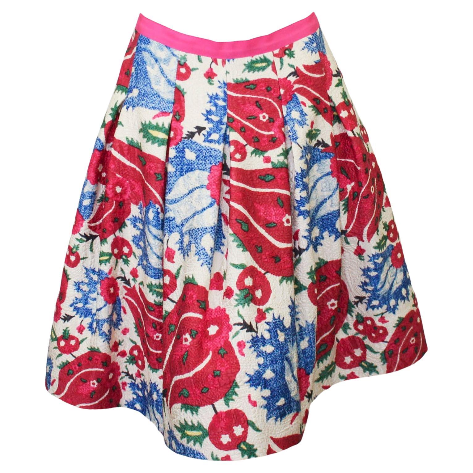 2000s Oscar de la Renta Red and Blue Floral Print Skirt For Sale
