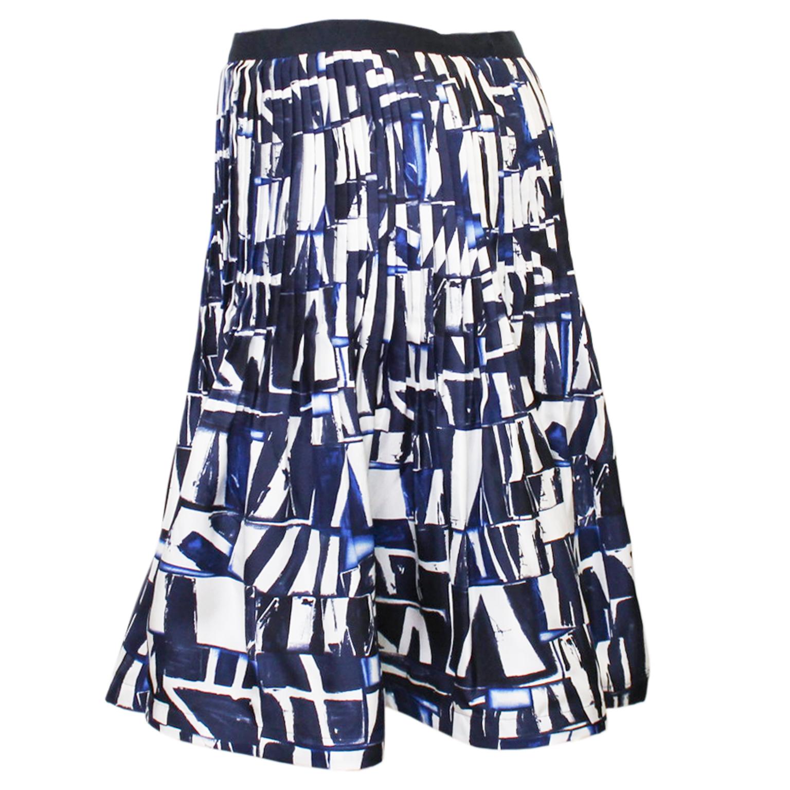 2000s Oscar de la Renta Silk Blue Abstract Skirt In Good Condition In Toronto, Ontario