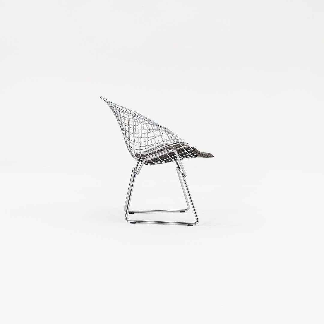 Pareja de tumbonas Harry Bertoia Diamond tamaño infantil c/colchonetas de asiento de los años 2000 Acero en venta