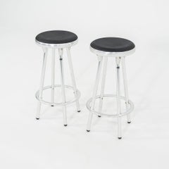 Coppia di sgabelli da banco in alluminio Indecasa degli anni 2000 per DWR di Joan Casas i Ortinez