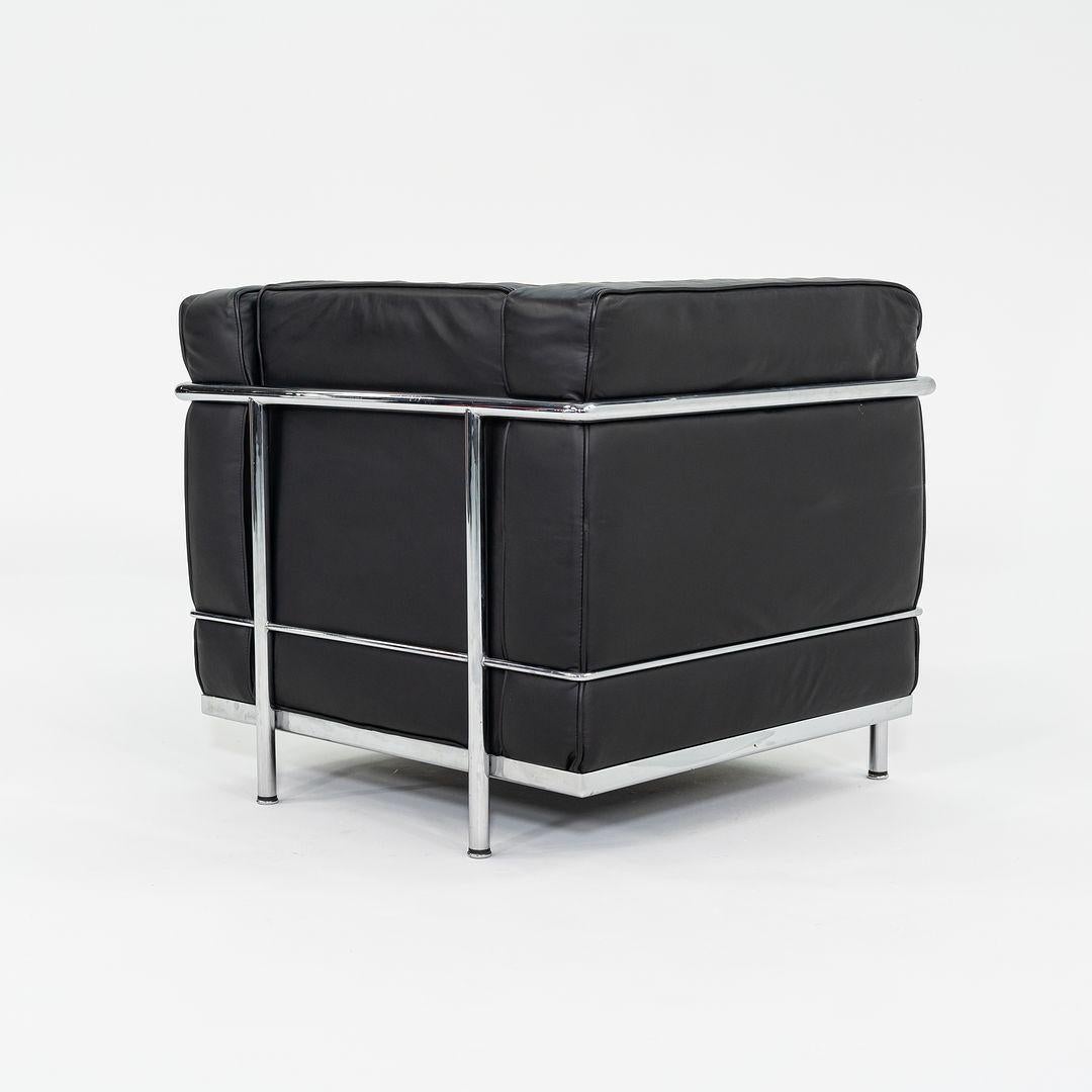 Paire de chaises longues LC2 Petit Modèle Le Corbusier, Jeanneret, Perriand, années 2000 Bon état - En vente à Philadelphia, PA