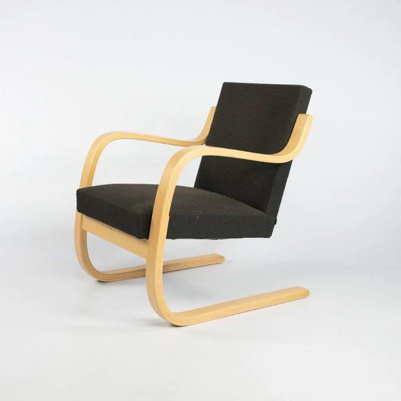 2000s Pair of Model 402 Lounge Chairs by Aino & Alvar Aalto for Artek In Good Condition For Sale In Philadelphia, PA
