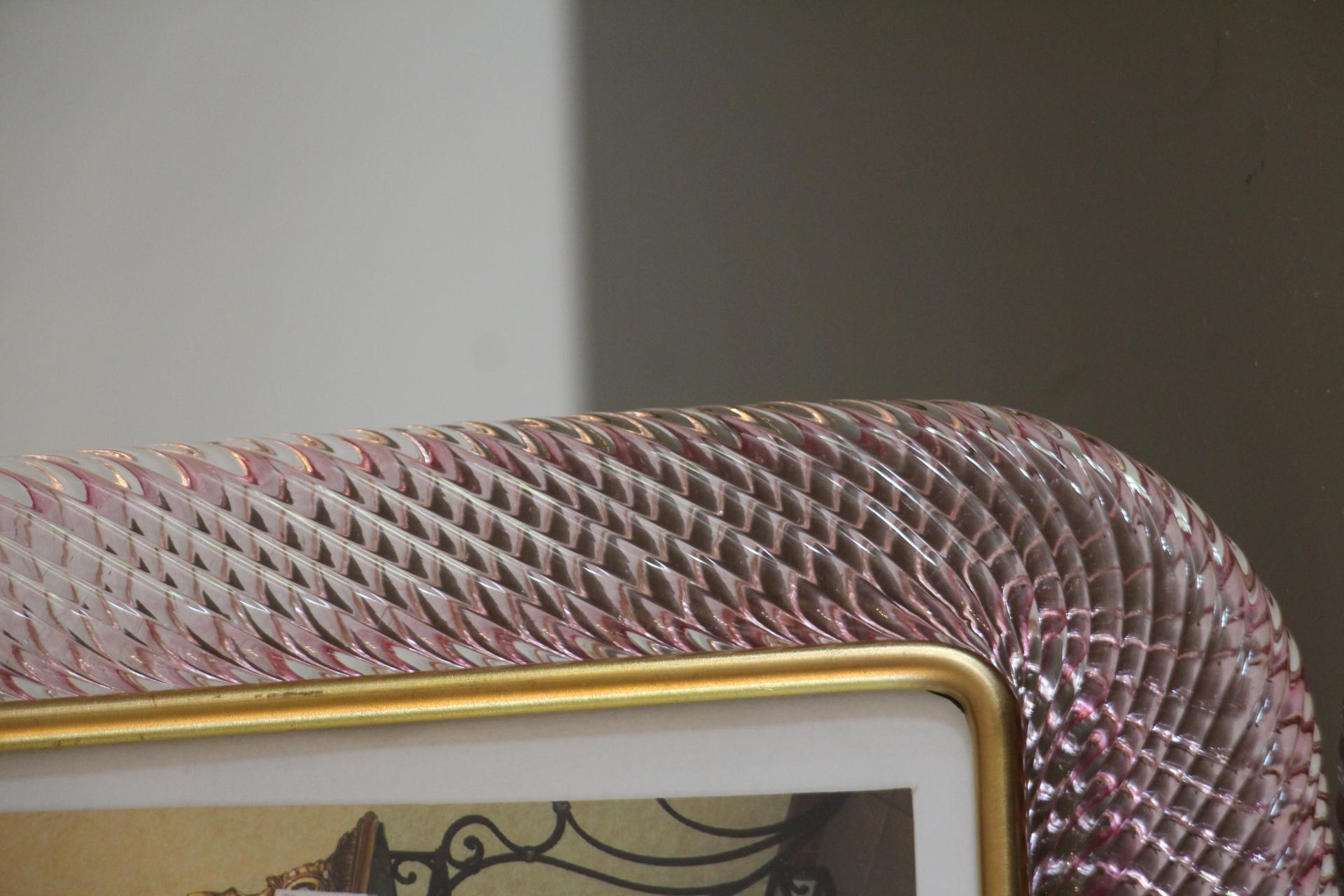 Cadre photo torsadé rose des années 2000 en verre de Murano et laiton de Barovier e Toso en vente 1