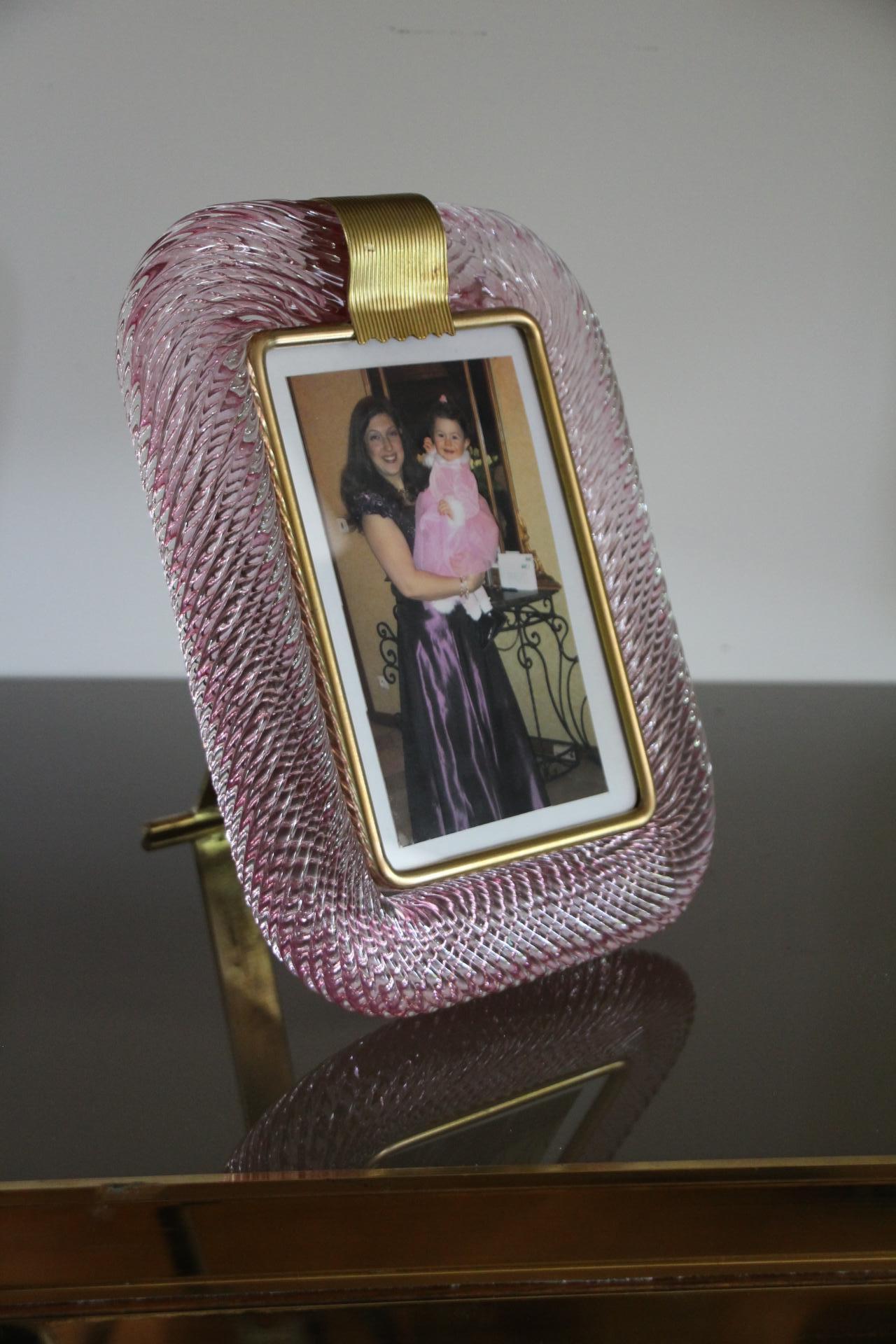 2000's Pink Twisted Murano Glass and Brass Photo Frame by Barovier e Toso For Sale 2