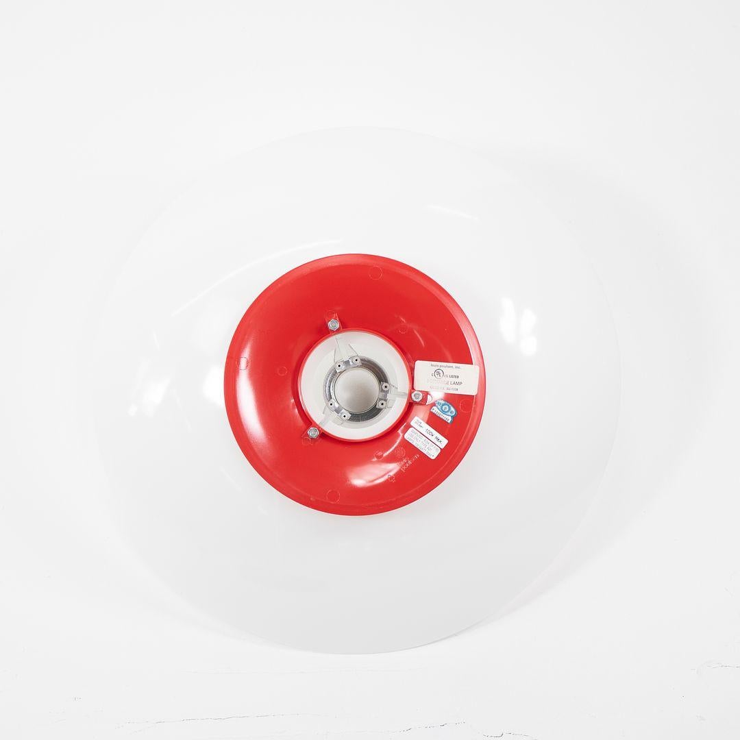 2000s Poul Henningsen para Louis Poulsen PH80 Lámpara de pie con acento rojo en venta 1