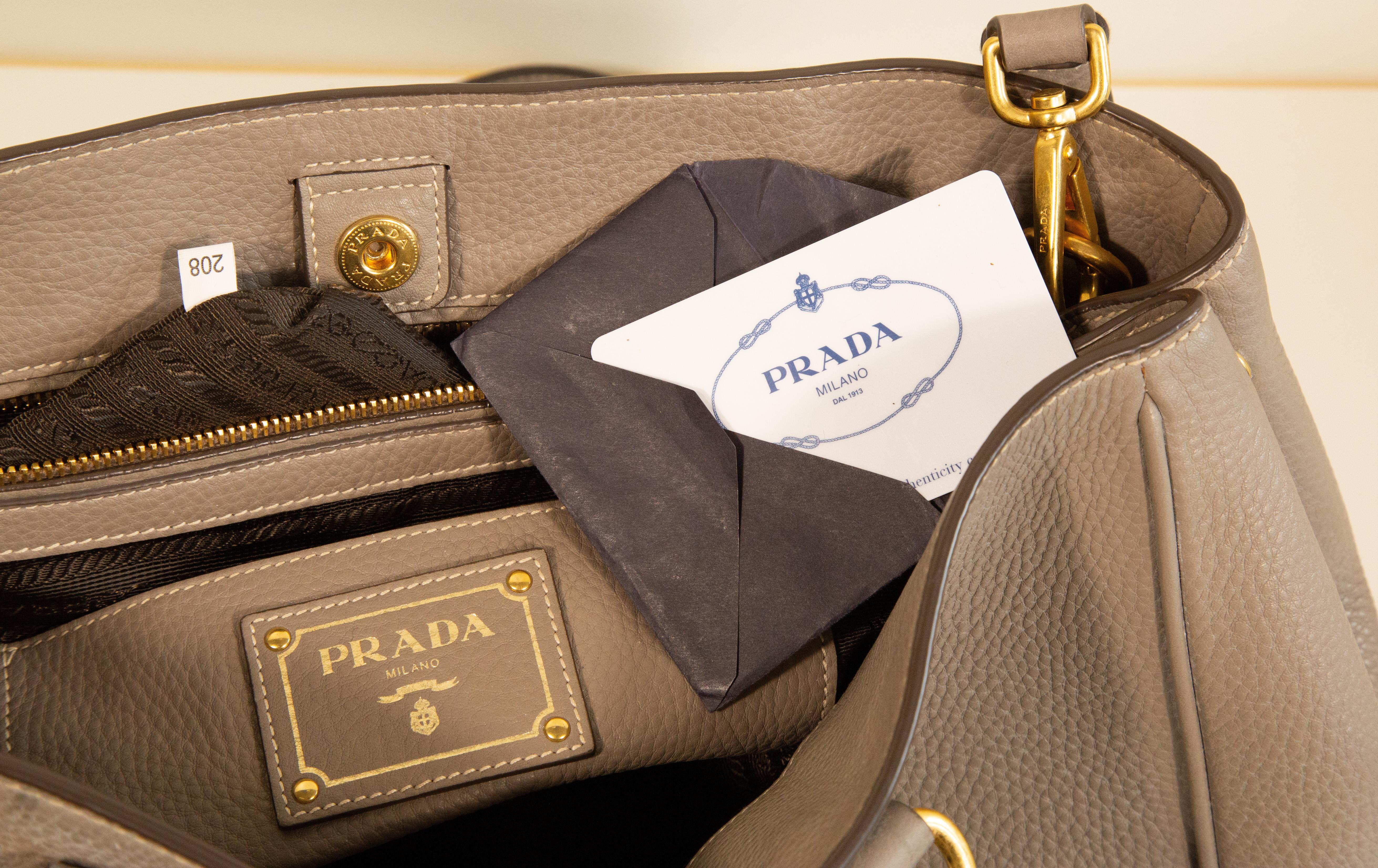 2000s Prada 2 Way Top Handle/Shoulder Bag in Gray Leather For Sale 8