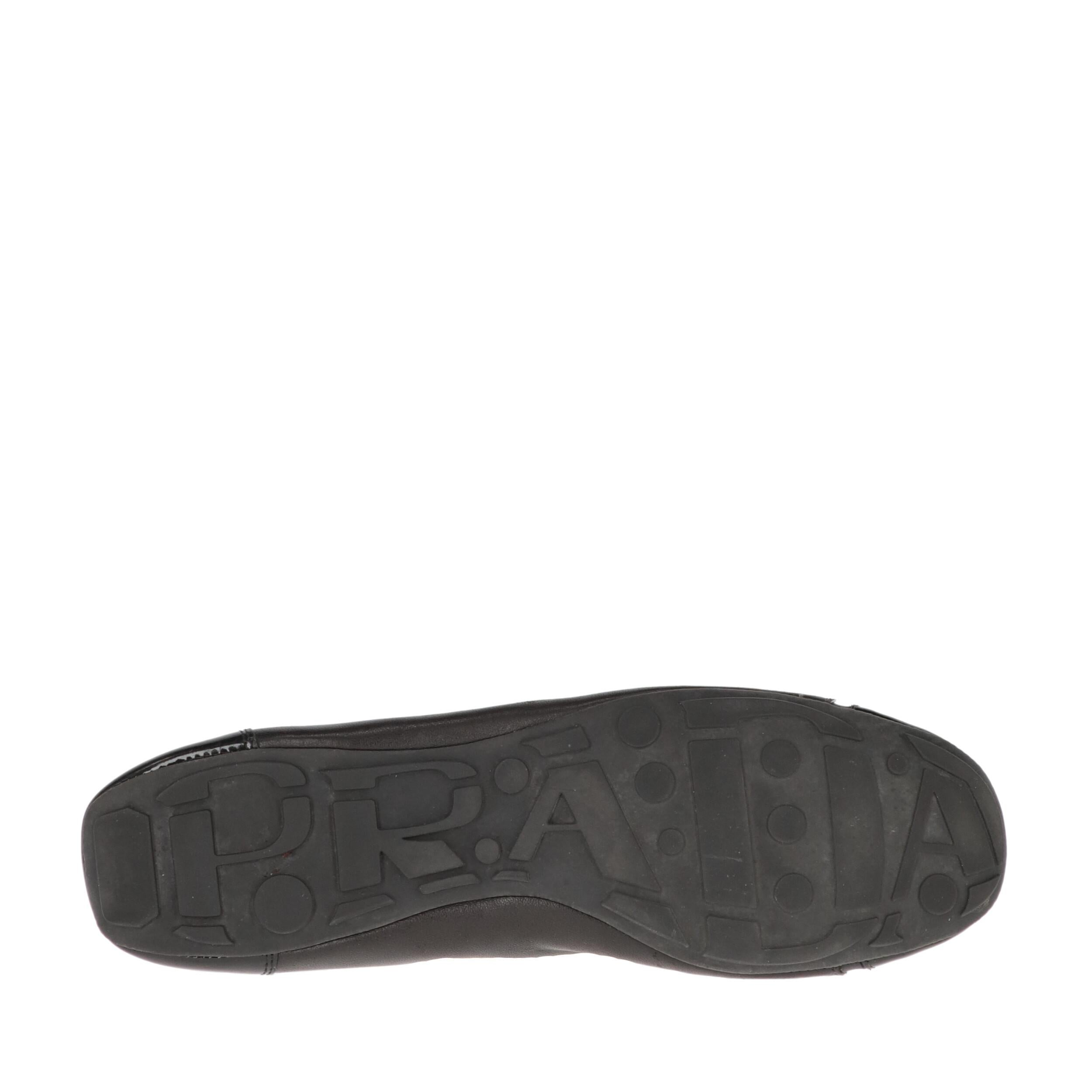2000s Prada Black Leather Ballet Flats 6