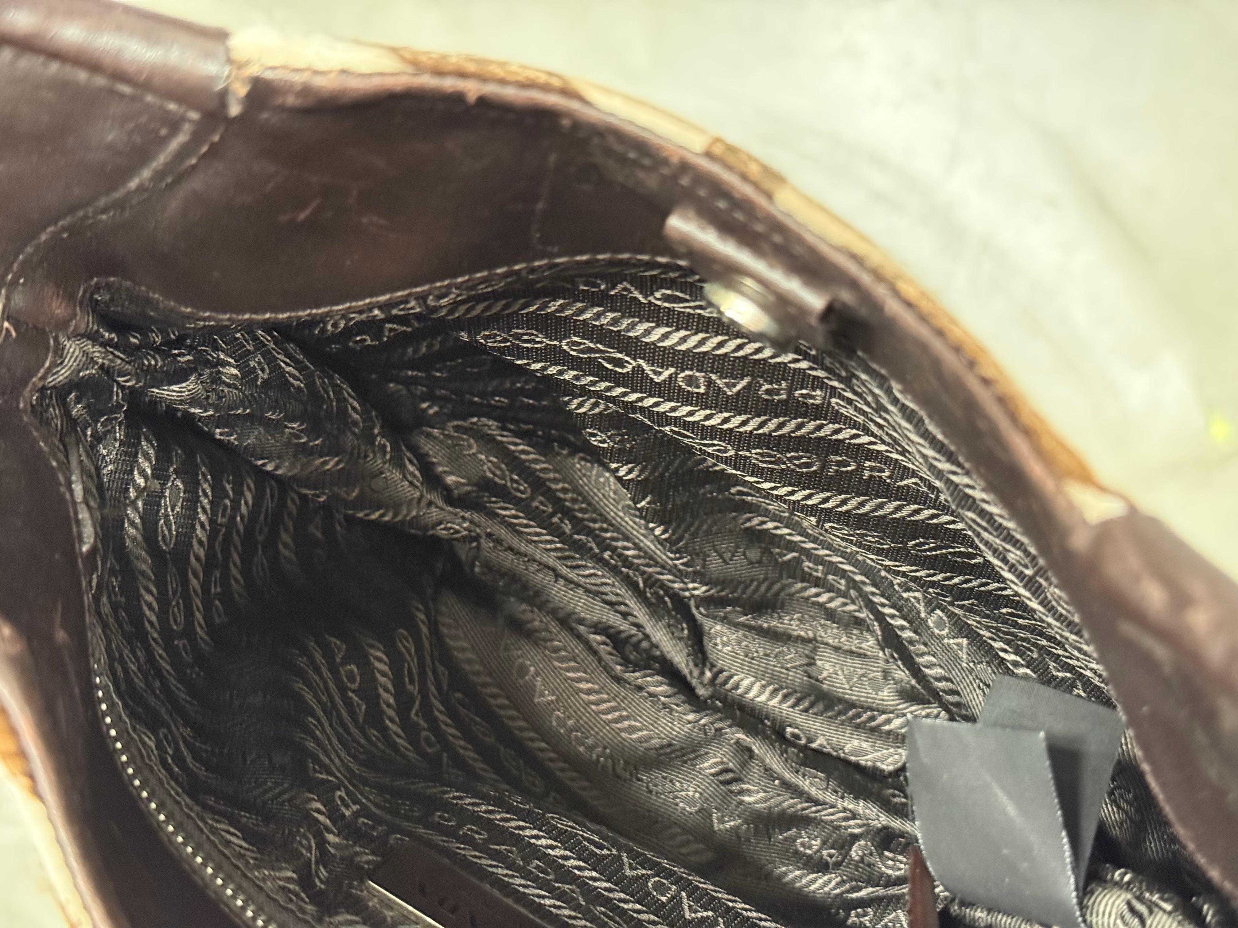 2000s Prada borsa a spalla in cavallino zebrato con inserti in pelle in vendita 5