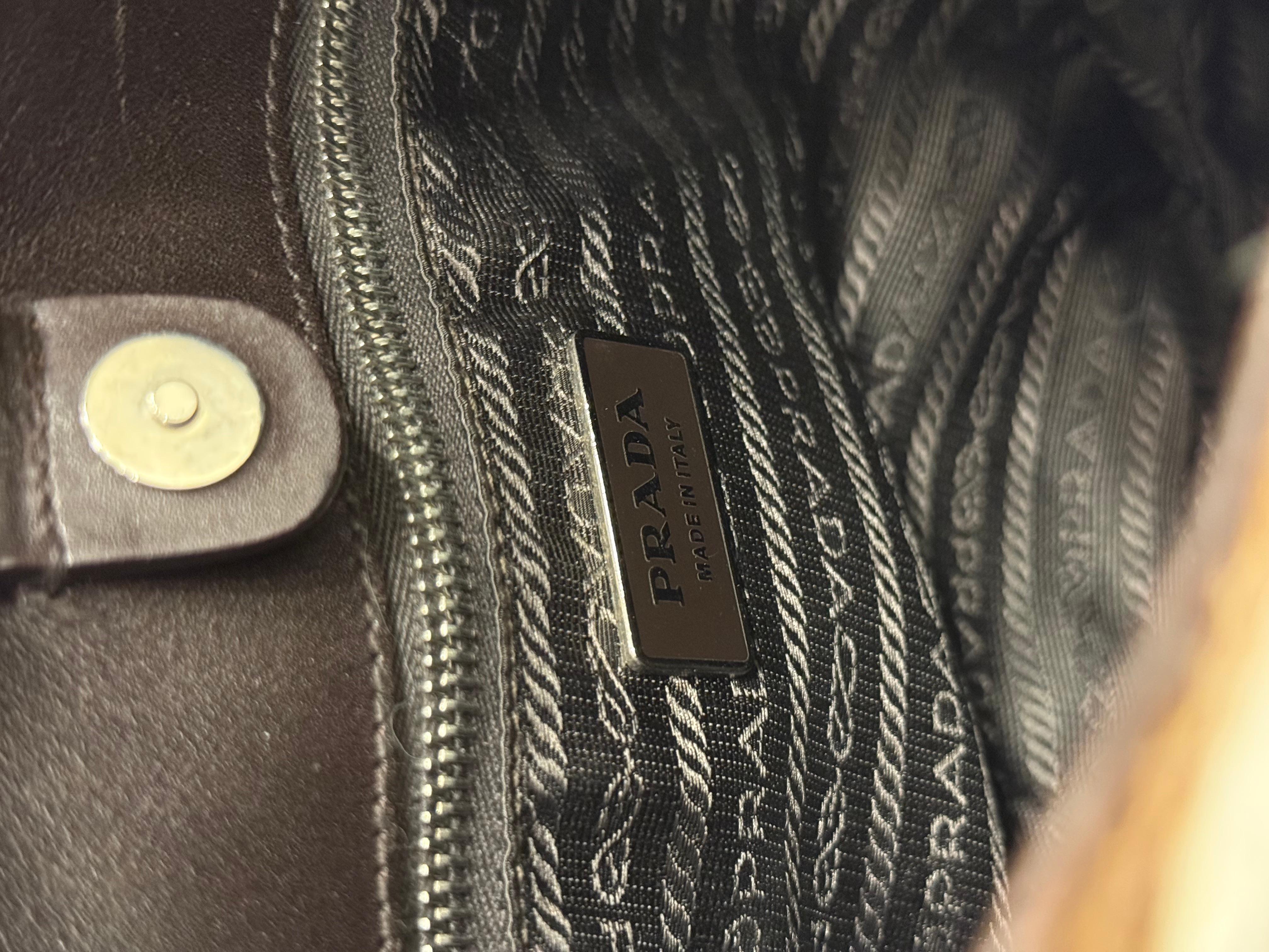 2000s Prada borsa a spalla in cavallino zebrato con inserti in pelle in vendita 6