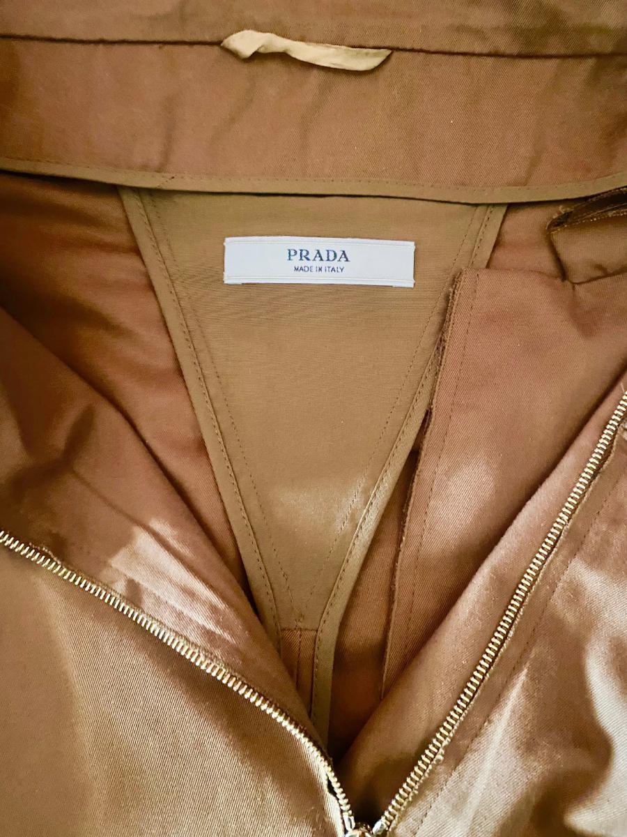 2000s Prada Brown Tobacco Cotton Cropped Goldware Jacket In Good Condition For Sale In London, GB