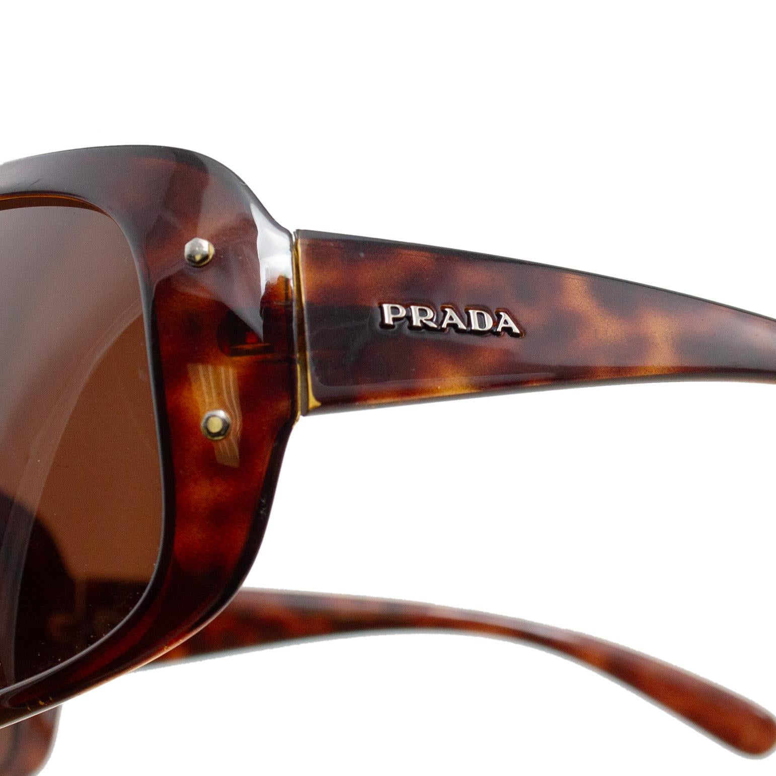 Women's or Men's 2000s Prada Brown Tortoiseshell Sunglasses 