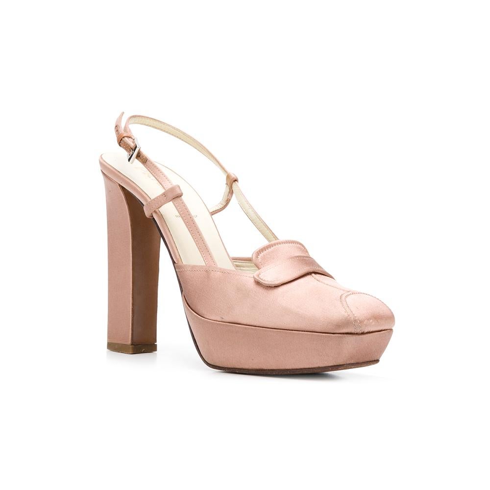 Prada pastel pink silk heel shoes. Square toe model and ankle strap. Ivory leather logoed insole and silk heel. 
The product has slight signs of wear as shown in the pictures. 

Years: 2000s 
Made in Italy 
Size: 36,5 IT 
Heels: 11 cm 
Insole