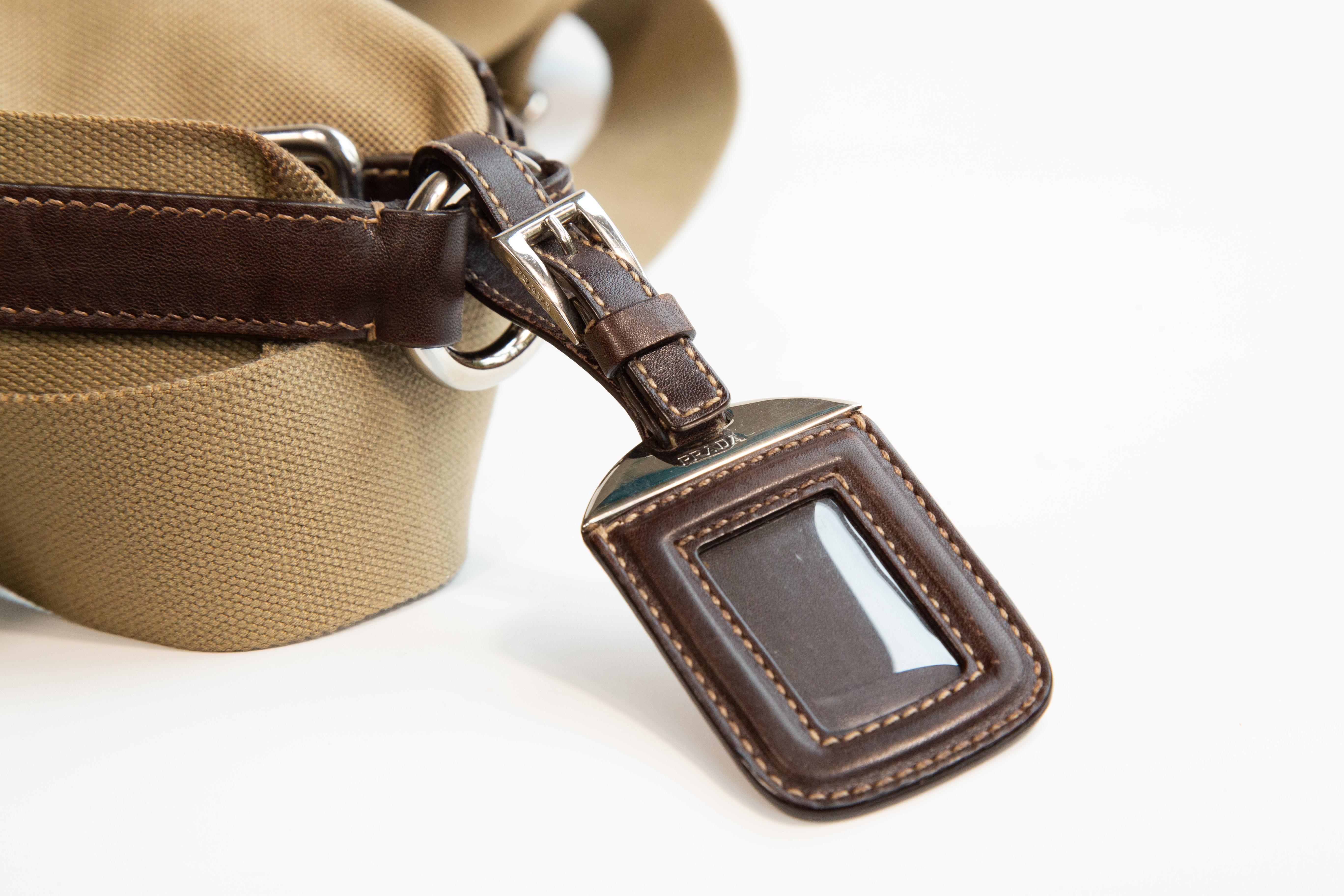 Borsa a tracolla in pelle e Jaquard di Prada degli anni 2000 in vendita 5