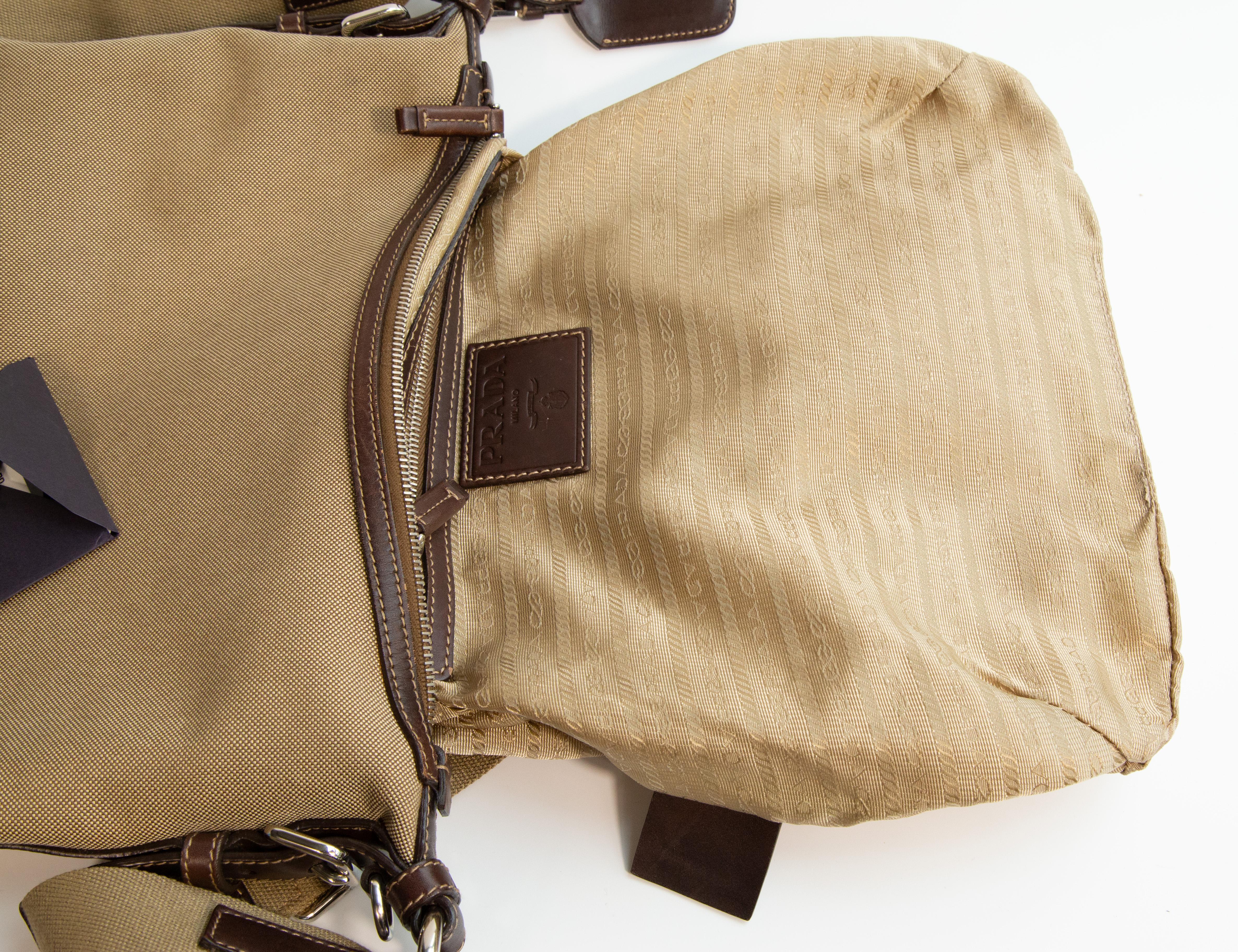 Borsa a tracolla in pelle e Jaquard di Prada degli anni 2000 in vendita 14