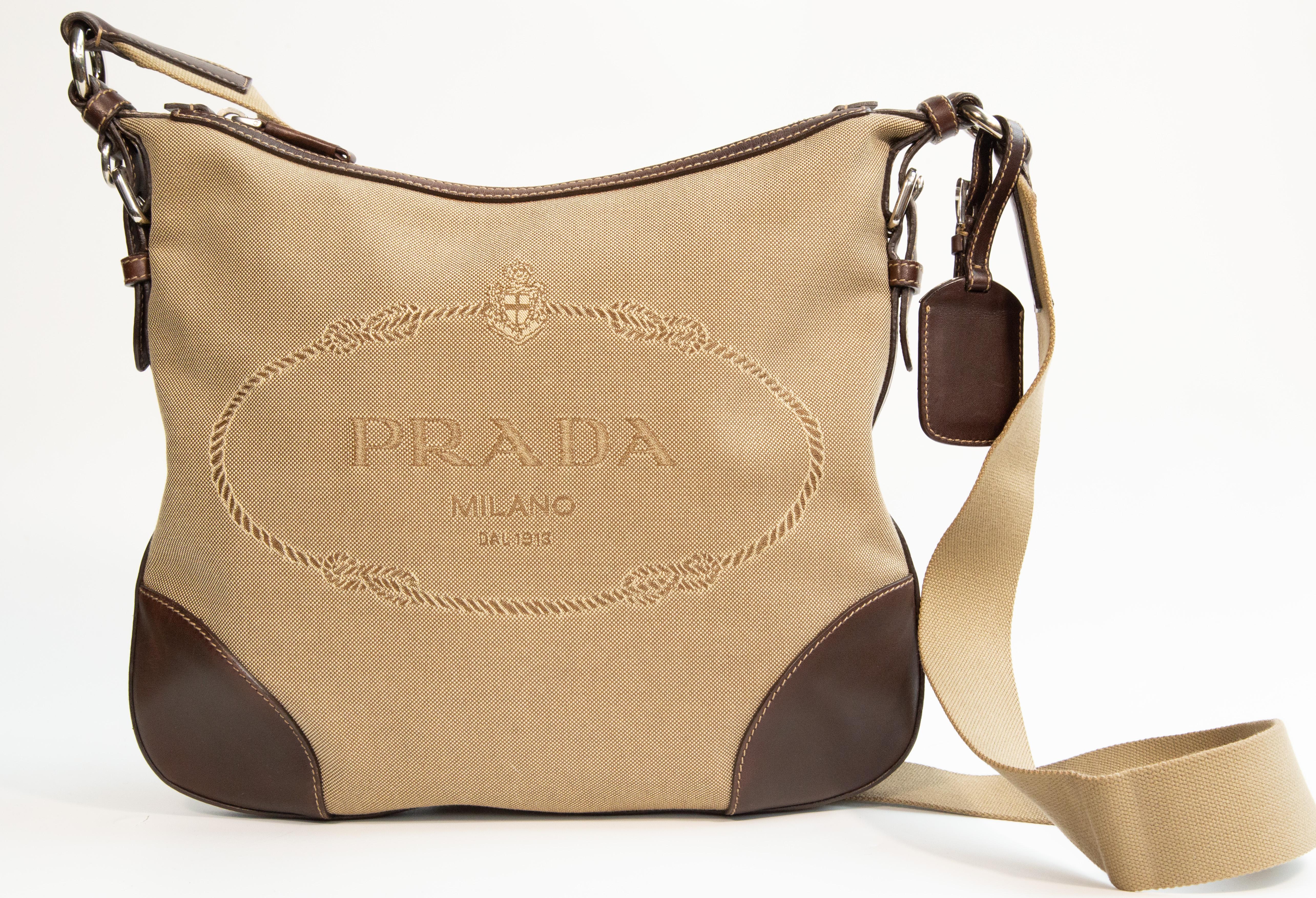 Marrone Borsa a tracolla in pelle e Jaquard di Prada degli anni 2000 in vendita