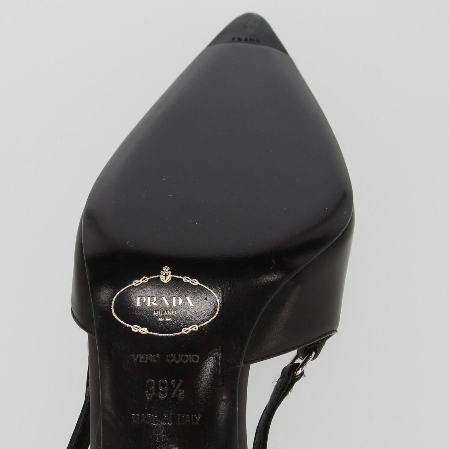 2000s Prada Leather Heeled Slingback Shoes 5