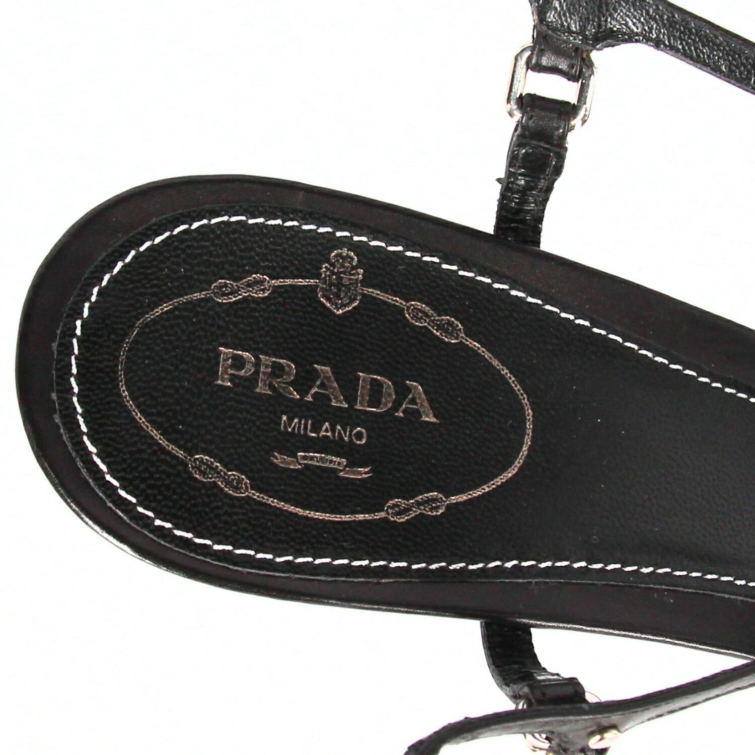2000s Prada Leather Heeled Slingback Shoes 4