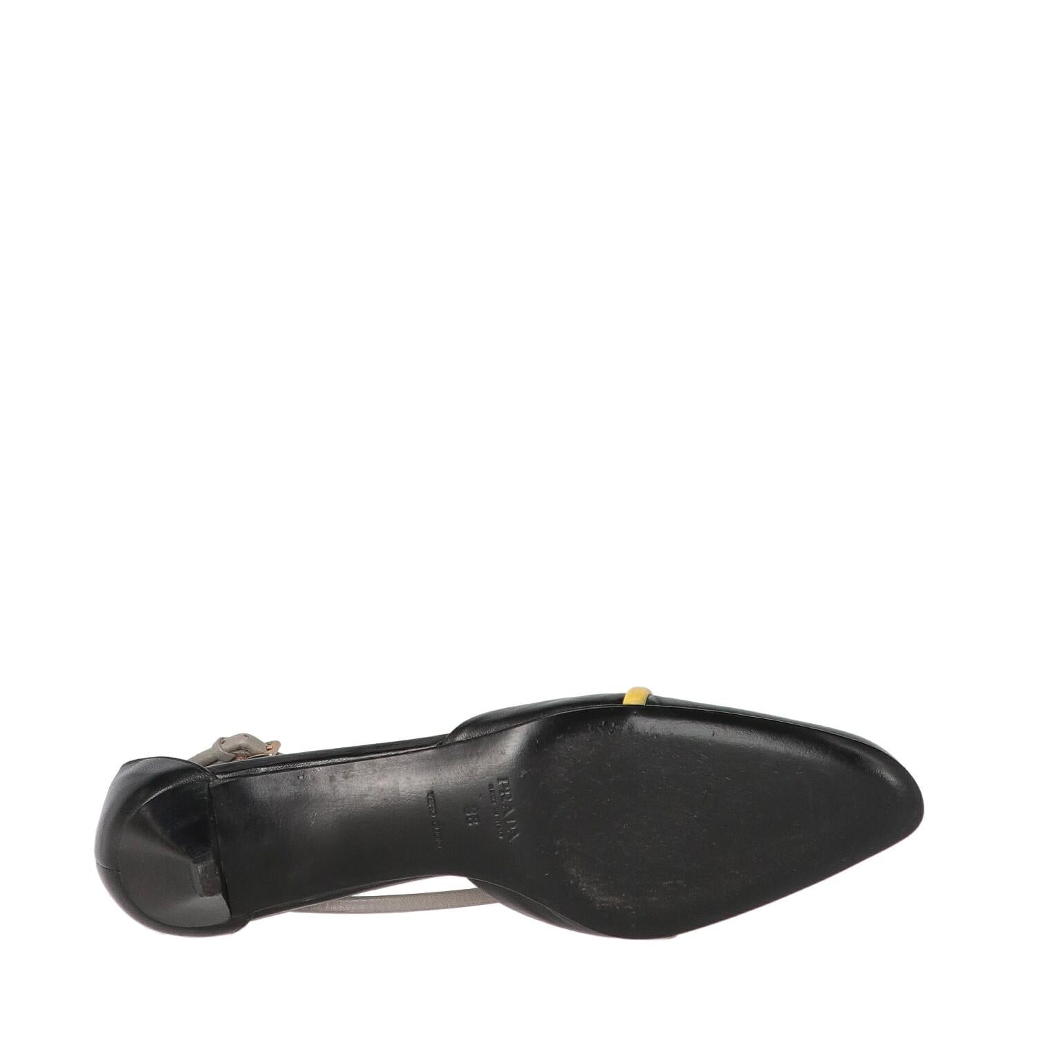 2000s Prada Low-Heel Shoes 7