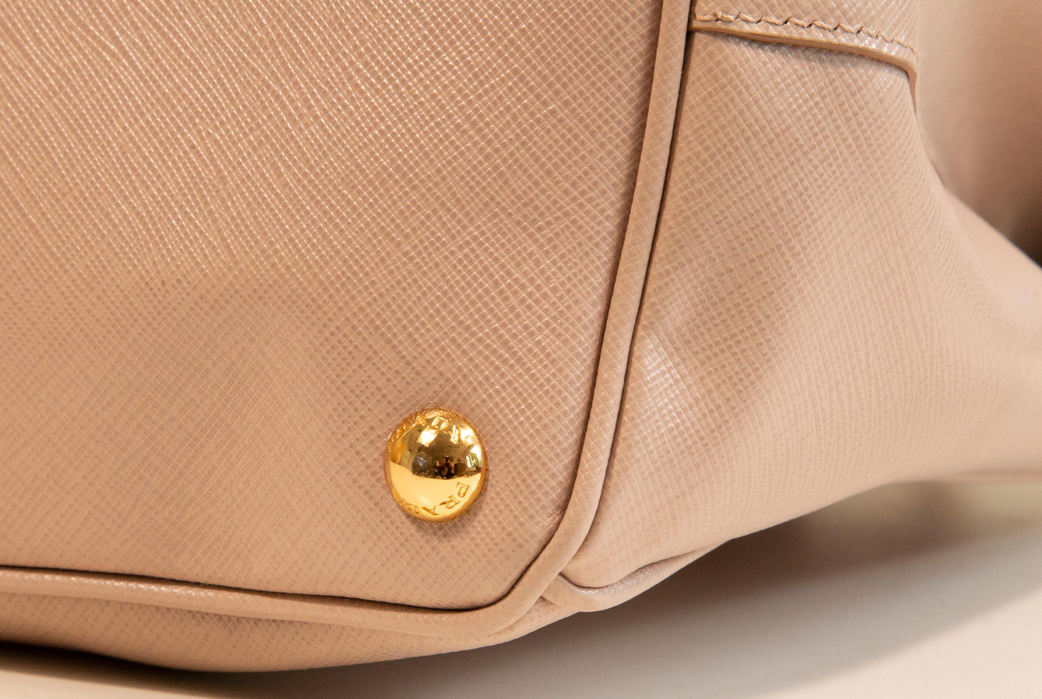 2000s Prada Nude Saffiano Leather Galleria Top Handle Bag For Sale 3