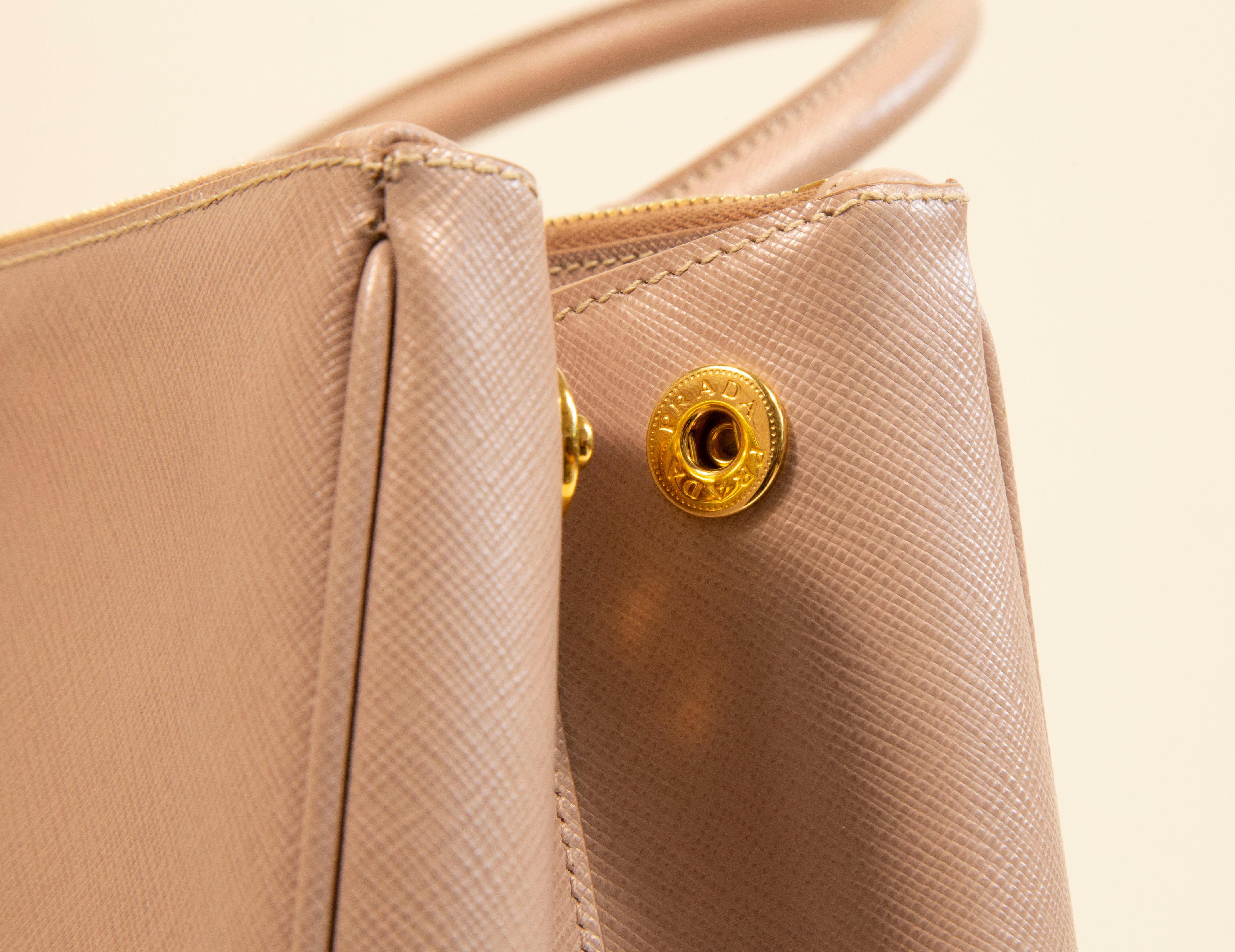 2000s Prada Nude Saffiano Leather Galleria Top Handle Bag For Sale 4