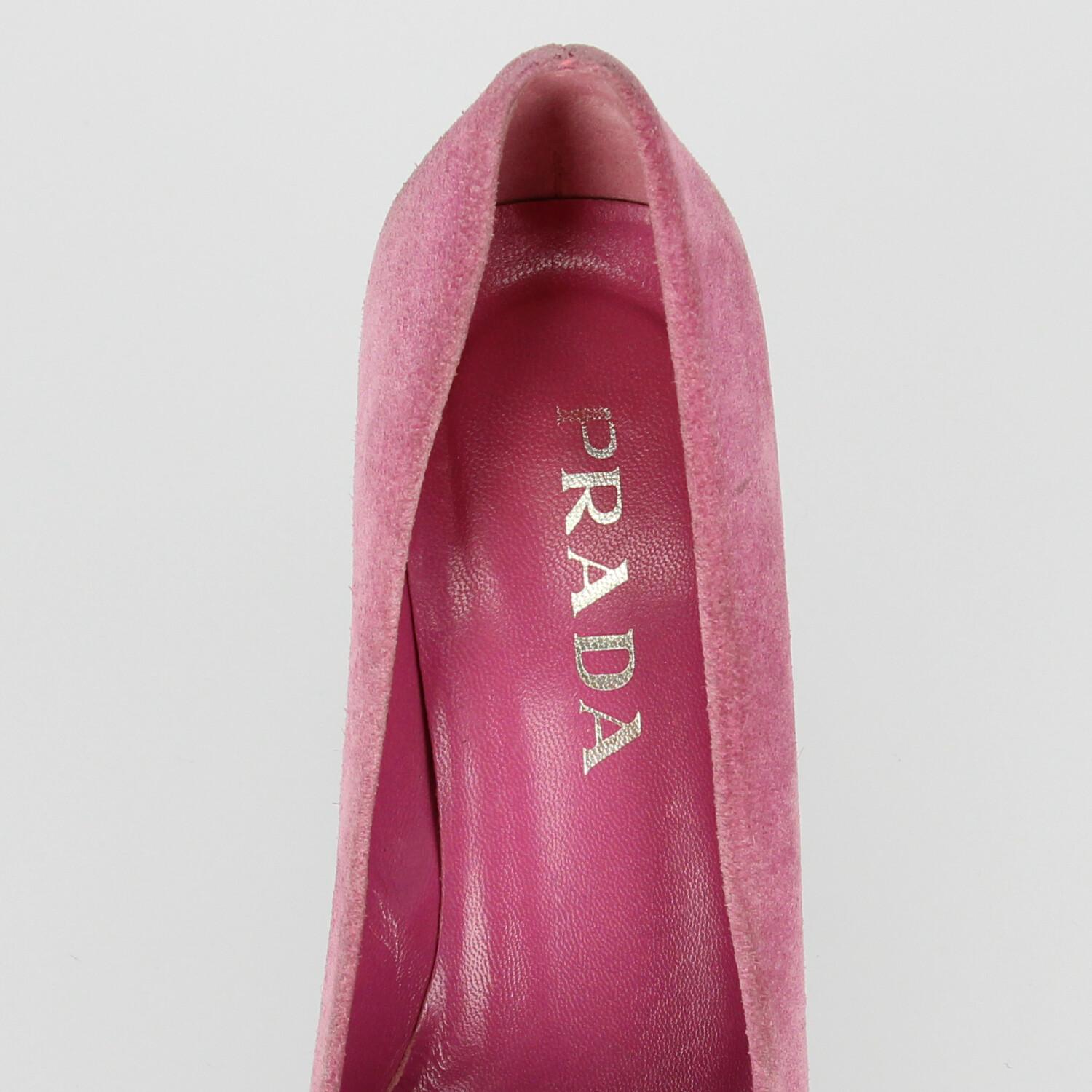 2000s Prada Pink Suede Pumps 8