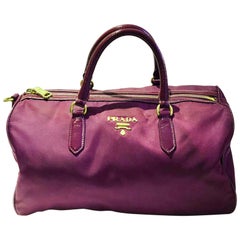 2000er Prada Lila Bandoliera Tessuto Nylon-Handtasche mit lila Henkel