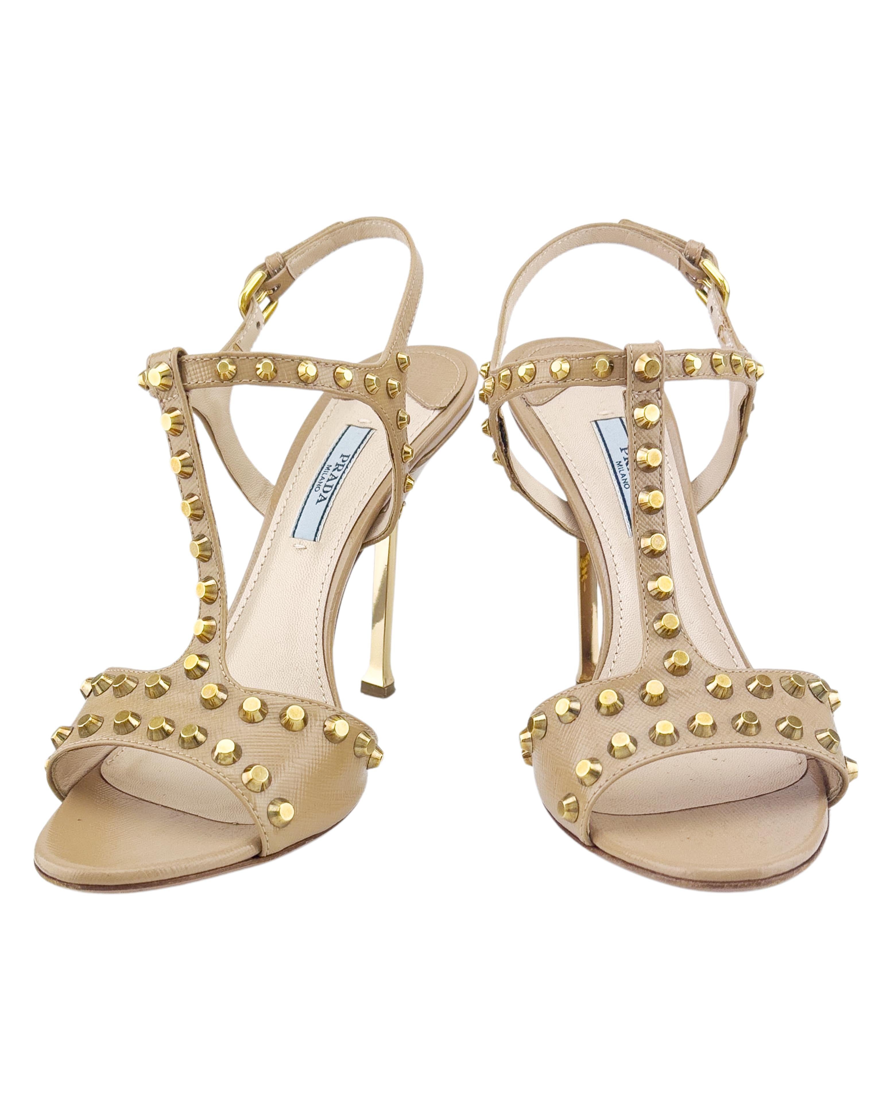 2000's Prada Saffiano Beige Leather Studded Sandal Heels In Good Condition For Sale In Toronto, Ontario