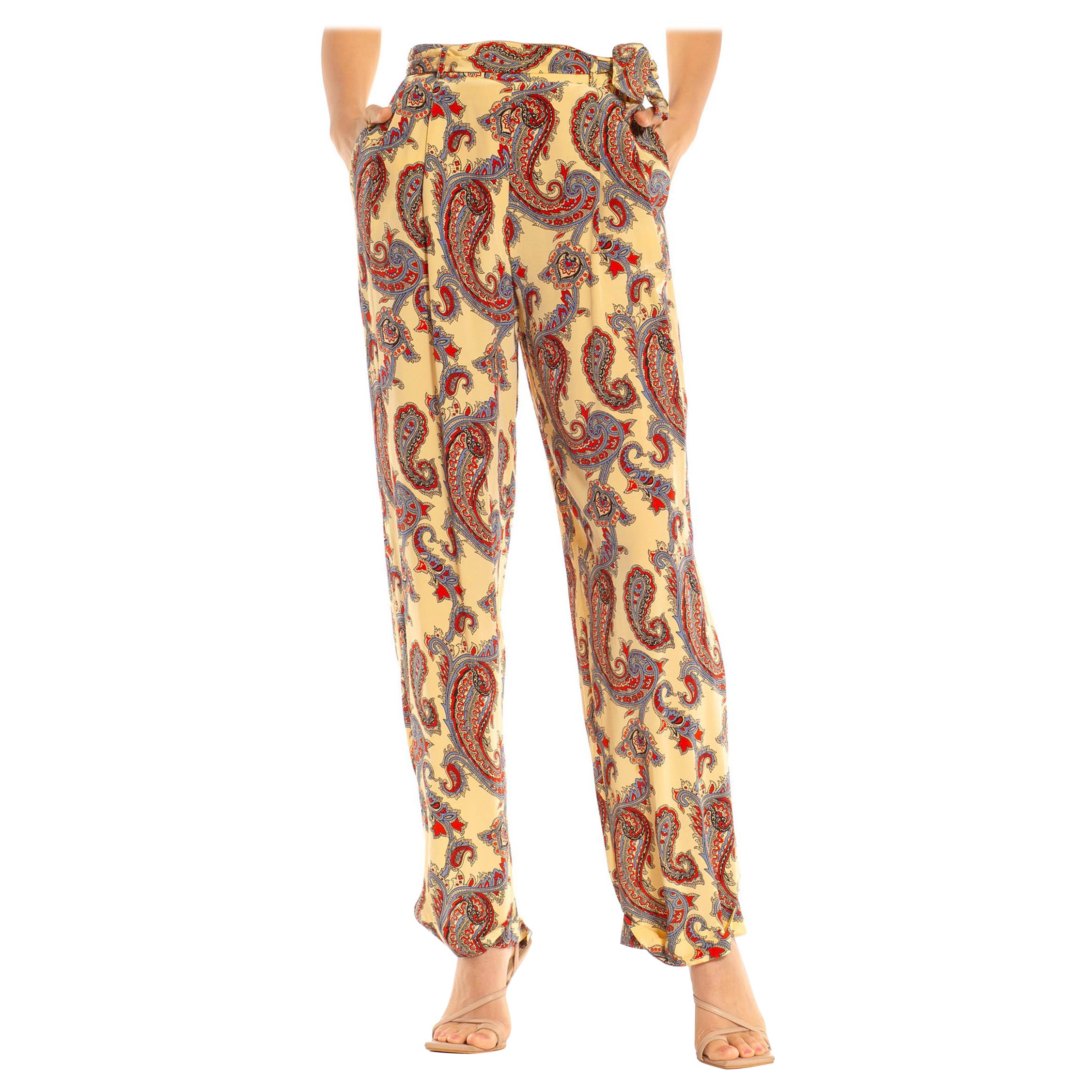 2000S RALPH LAUREN Pantaloni a gamba larga in rayon giallo blu e rosso con stampa Paisley in vendita