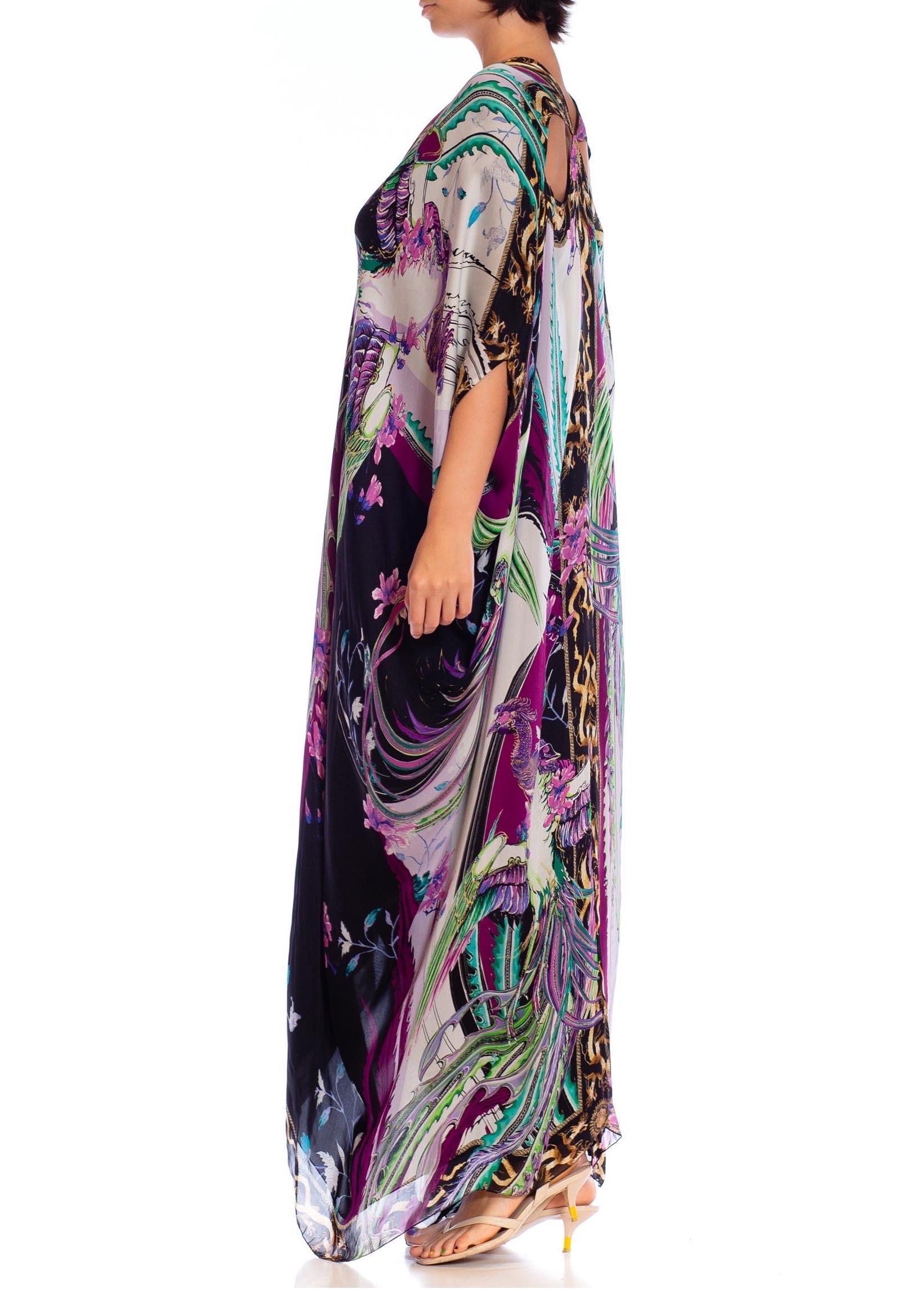 2000S ROBERTO CAVALLI Grey & Purple Psychedelic Silk Kaftan In Excellent Condition For Sale In New York, NY