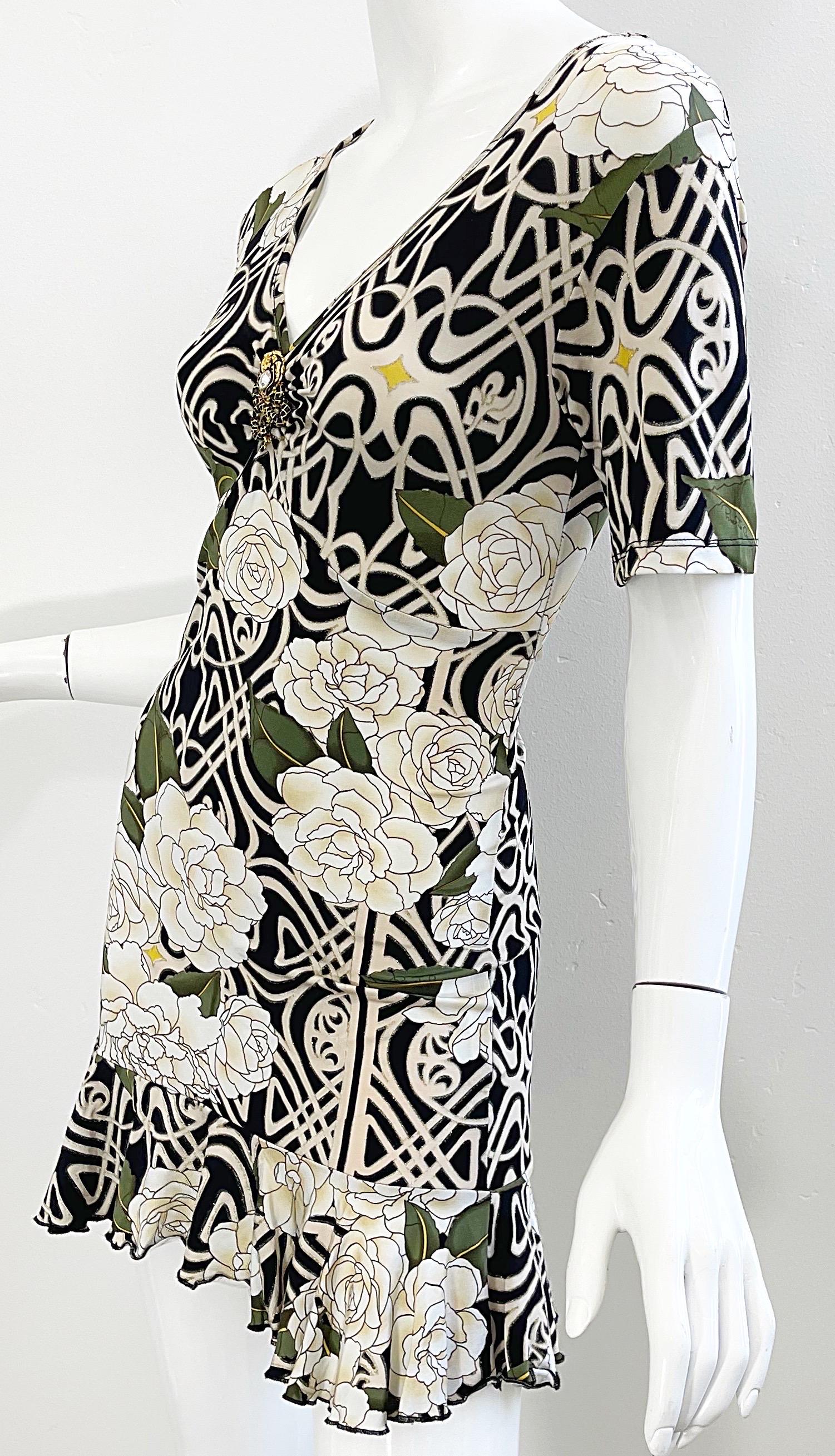 2000s Roberto Cavalli Size Large Rose Print Serpent Embellished Mini Dress For Sale 4