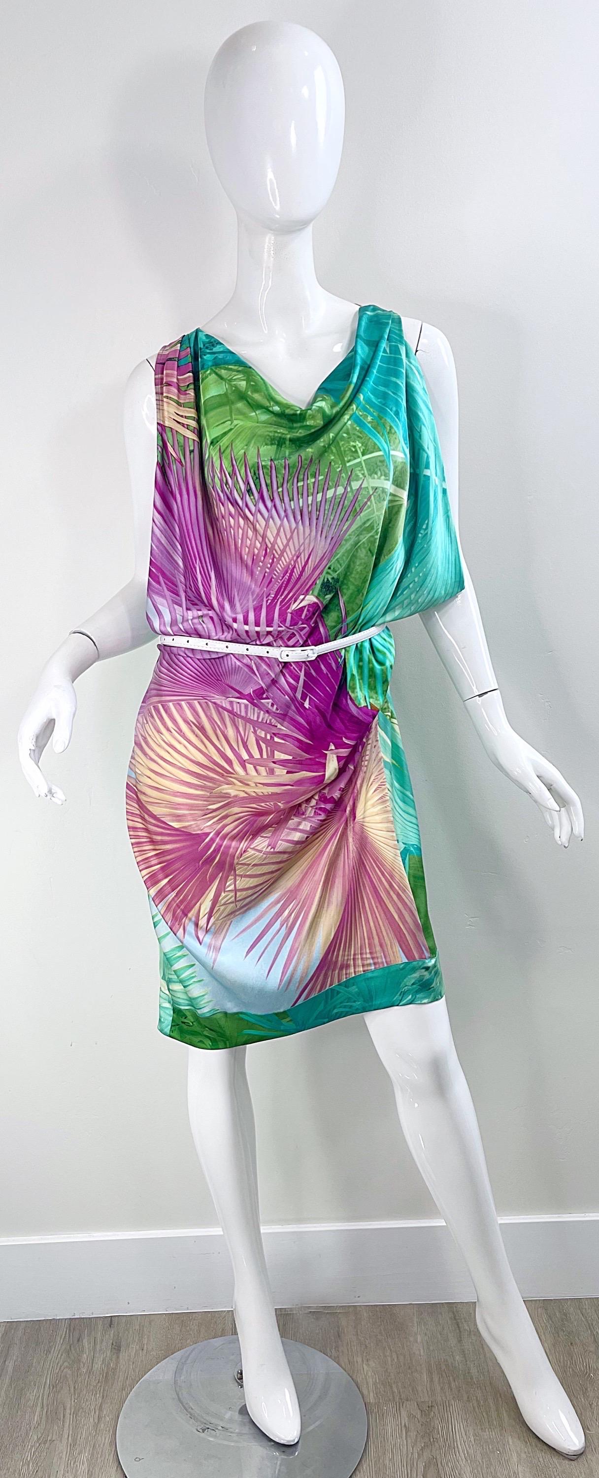 2000s Roberto Just Cavalli Size 42 / 10 - 12 Tropical Colorful Belted Silk Dress In Excellent Condition For Sale In San Diego, CA