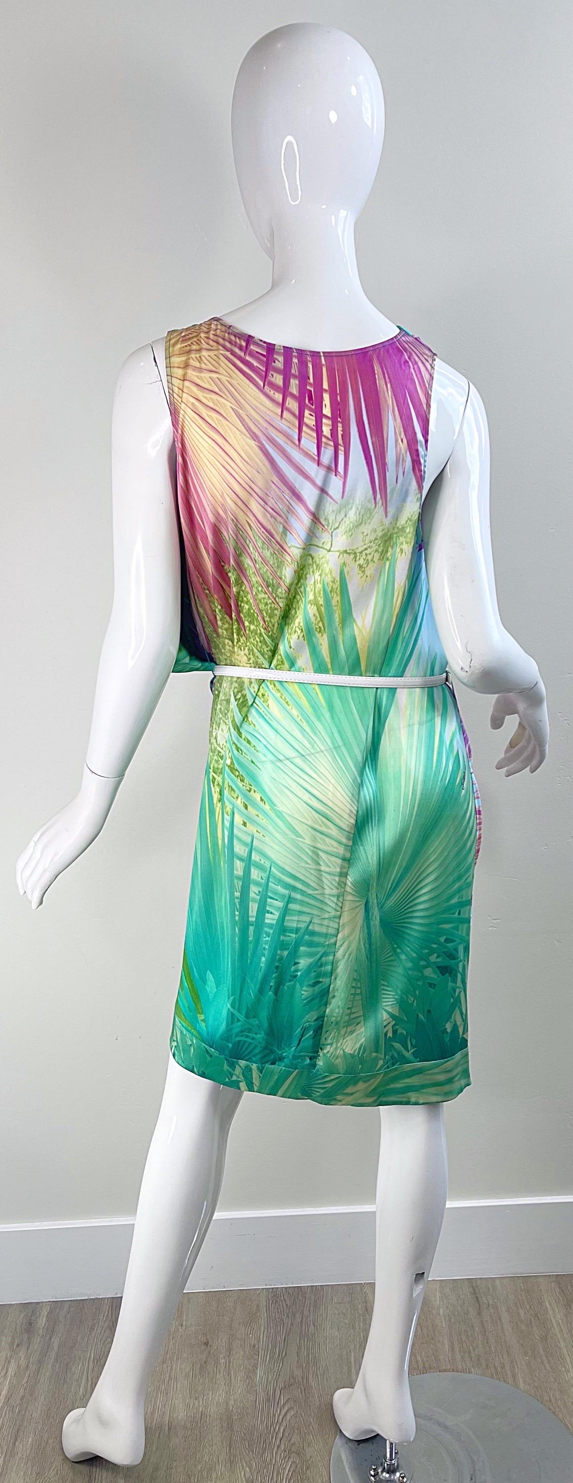 2000s Roberto Just Cavalli Size 42 / 10 - 12 Tropical Colorful Belted Silk Dress For Sale 1