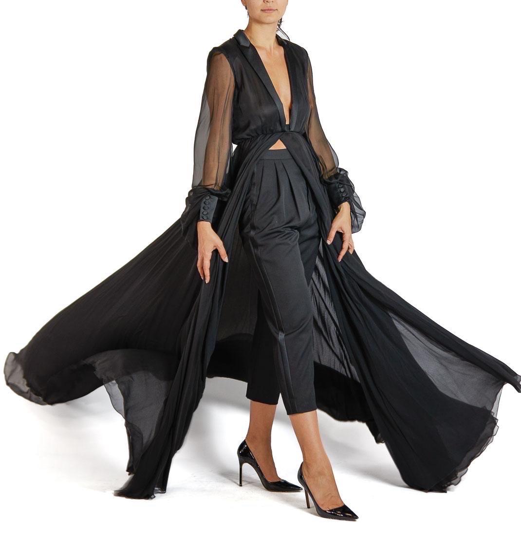 Donna 2000S SAINT LAURENT Abito da sera in chiffon di seta nera con risvolto e maniche a traino & in vendita