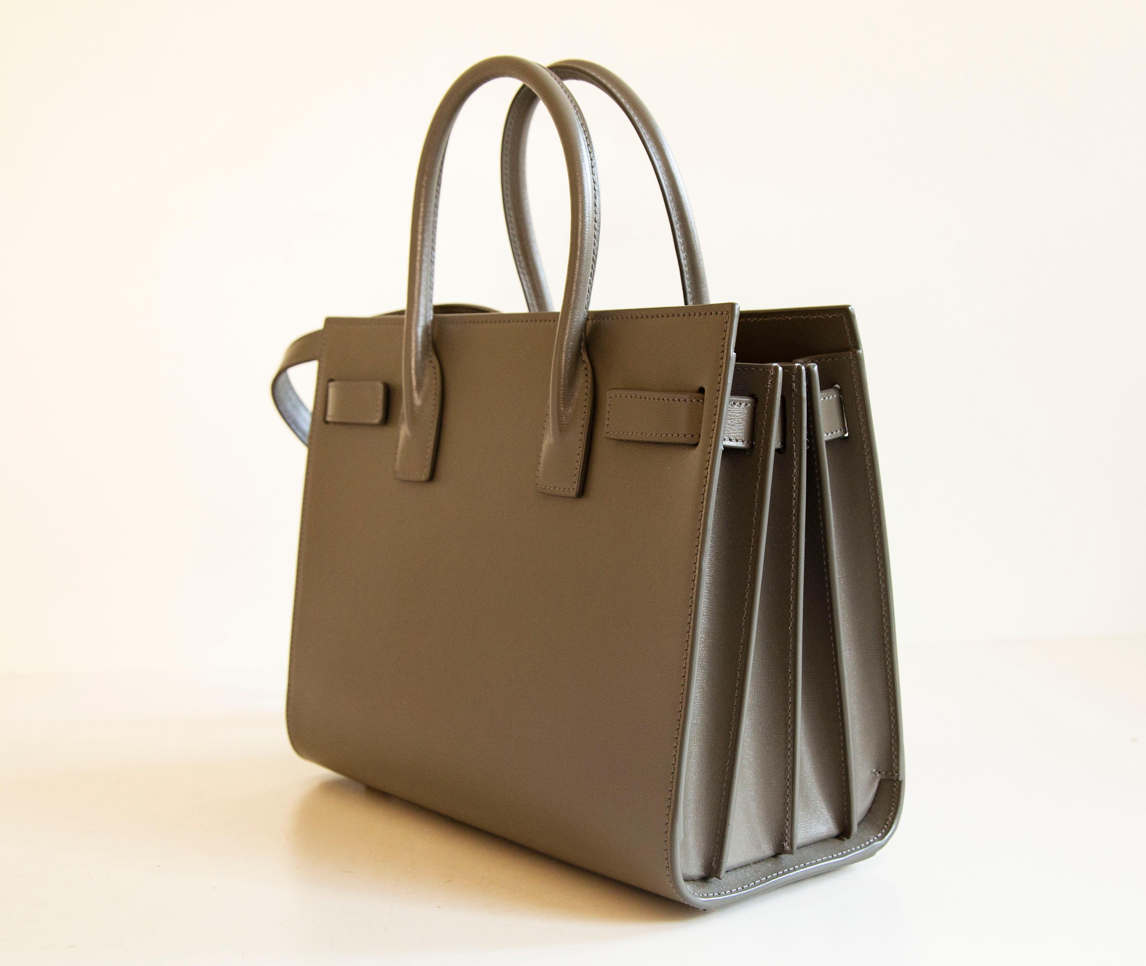 Bolso convertible Sac de Jour Baby caqui-verde de Saint Laurent de los años 2000 Marrón en venta