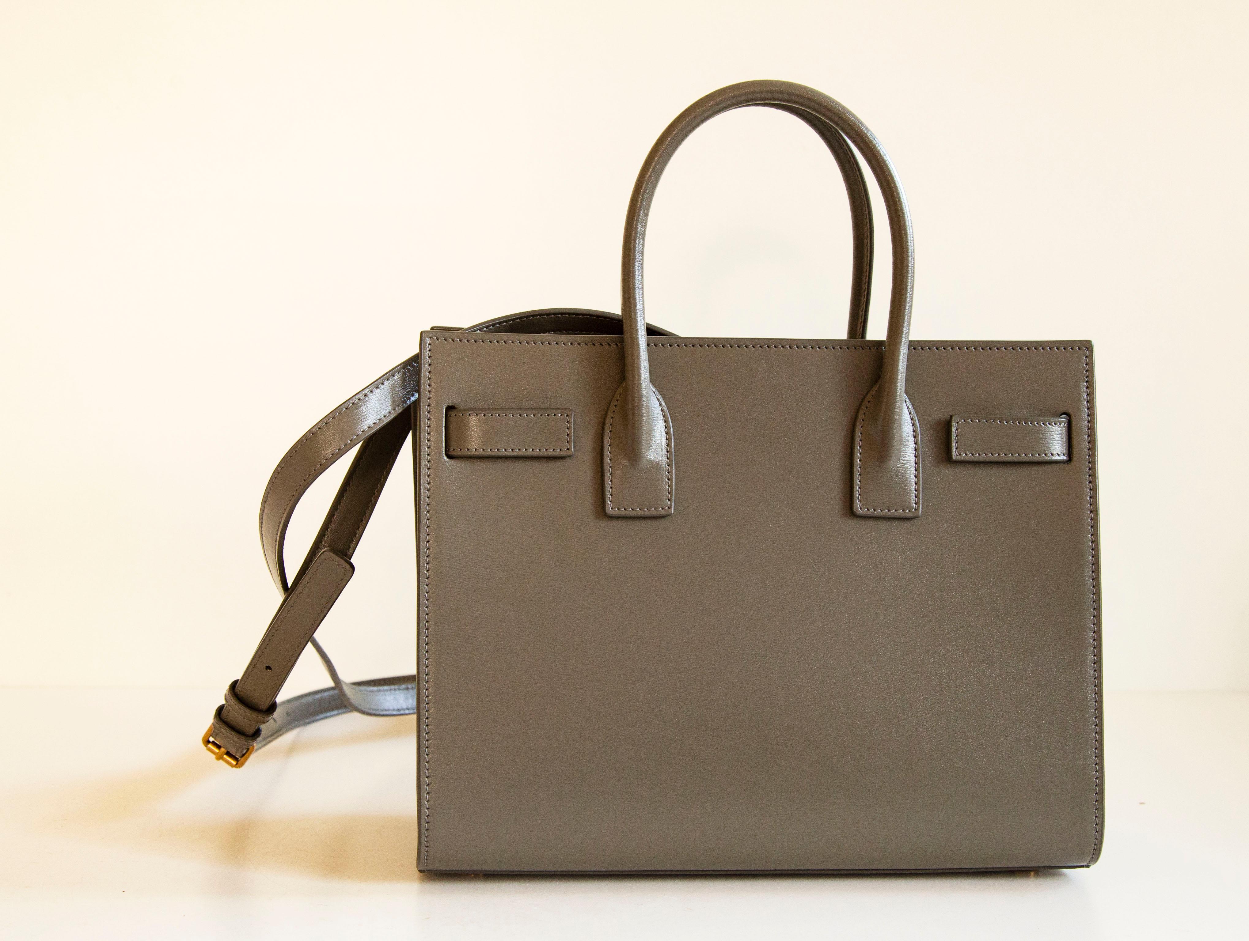 Bolso convertible Sac de Jour Baby caqui-verde de Saint Laurent de los años 2000 en Bueno estado para la venta en Arnhem, NL