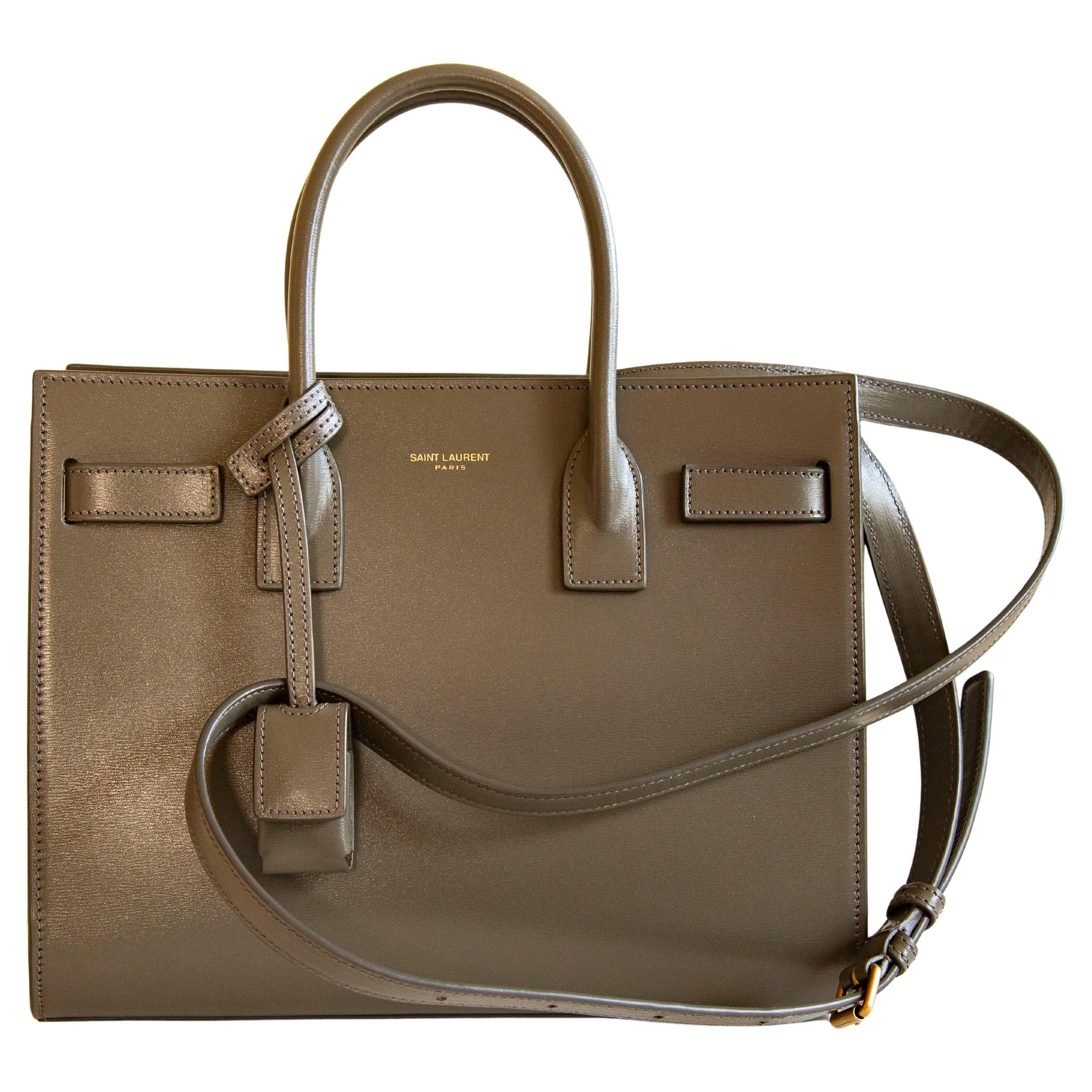 Bolso convertible Sac de Jour Baby caqui-verde de Saint Laurent de los años 2000 en venta