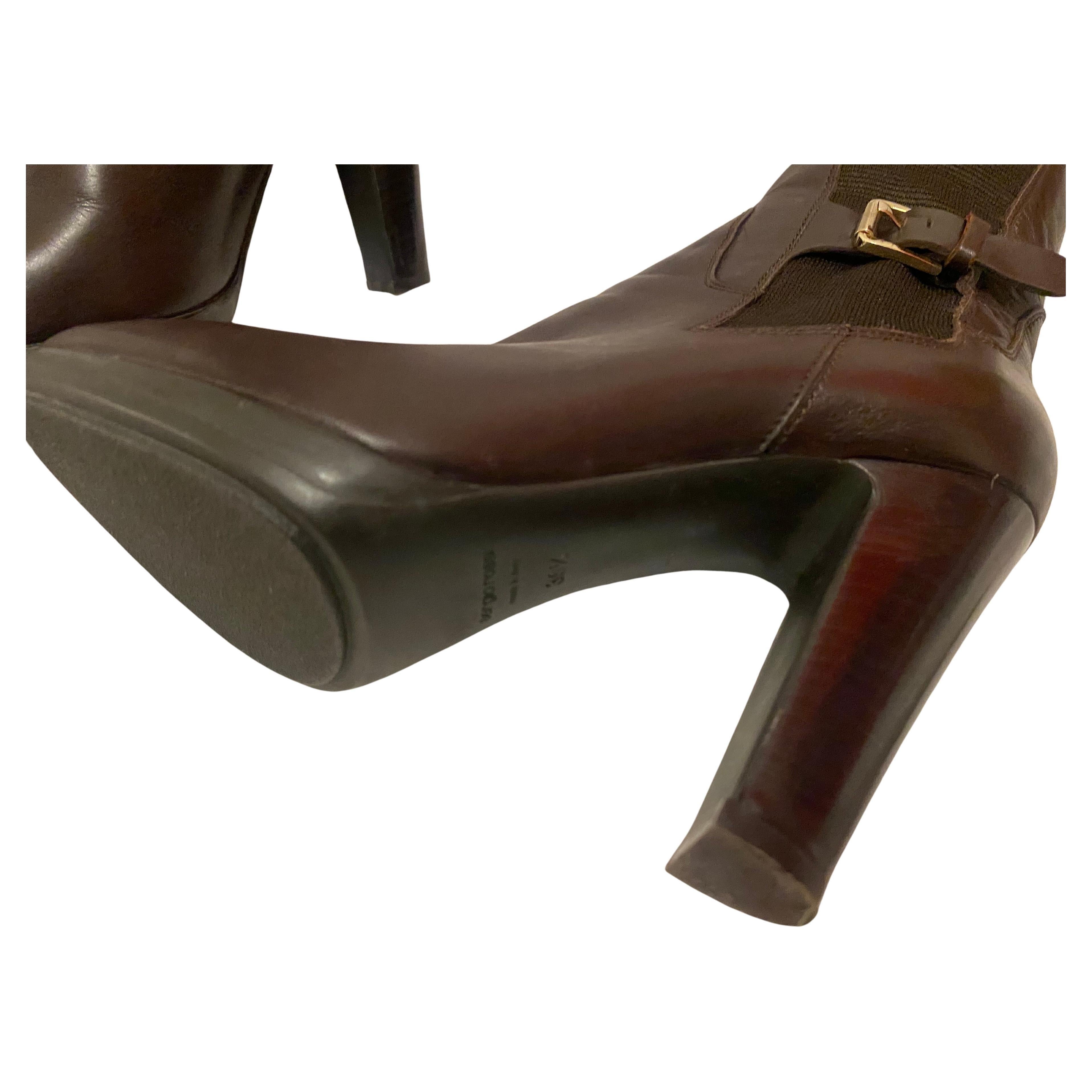 Noir 2000s Sergio Rossi Brown Knee Length Boots en cuir 36.5 en vente