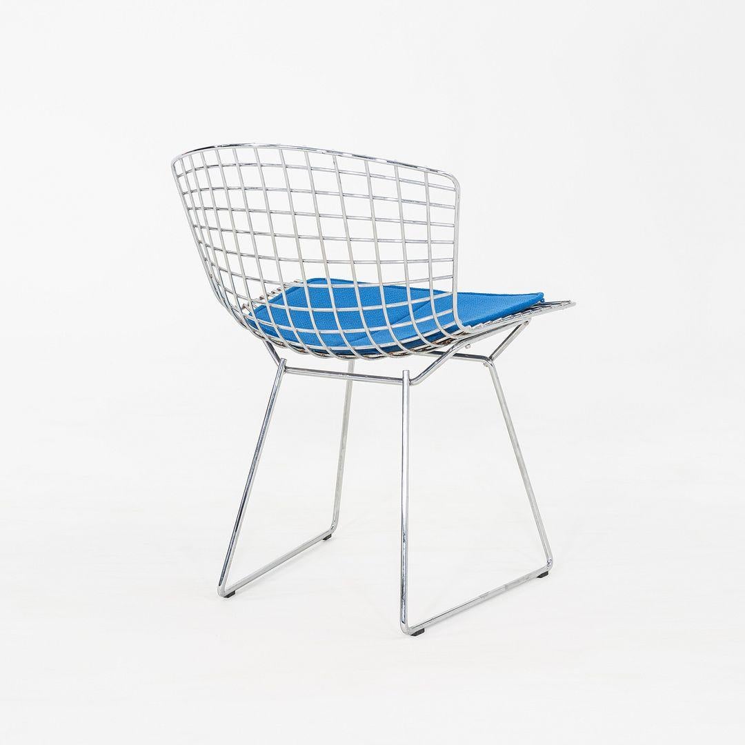 2000s Set of Five Harry Bertoia for Knoll Dining / Side Chairs w/ Blue Cushions For Sale 4