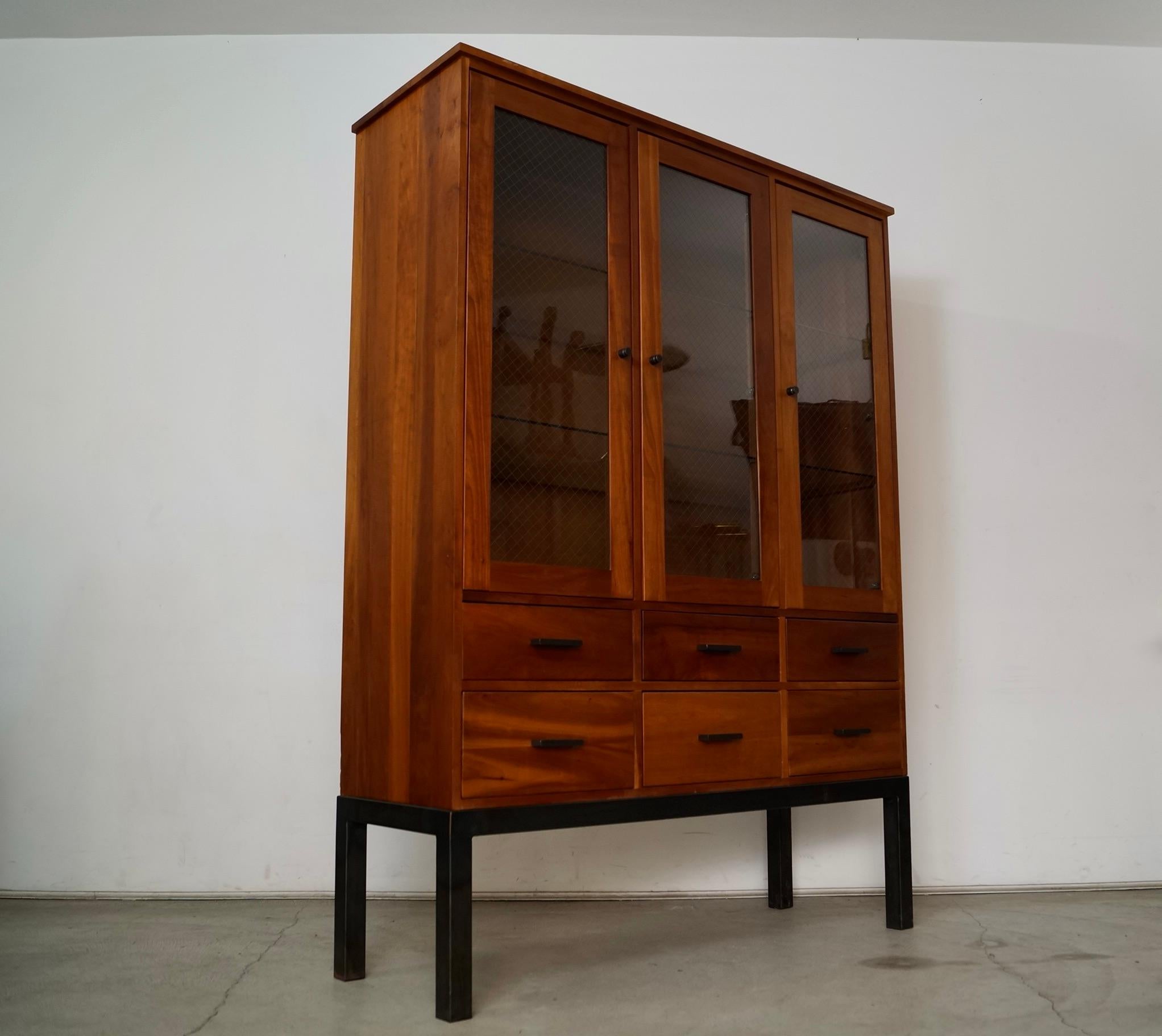 2000's Solid Cherry Room & Board China Cabinet Display Cabinet Vitrine For Sale 1