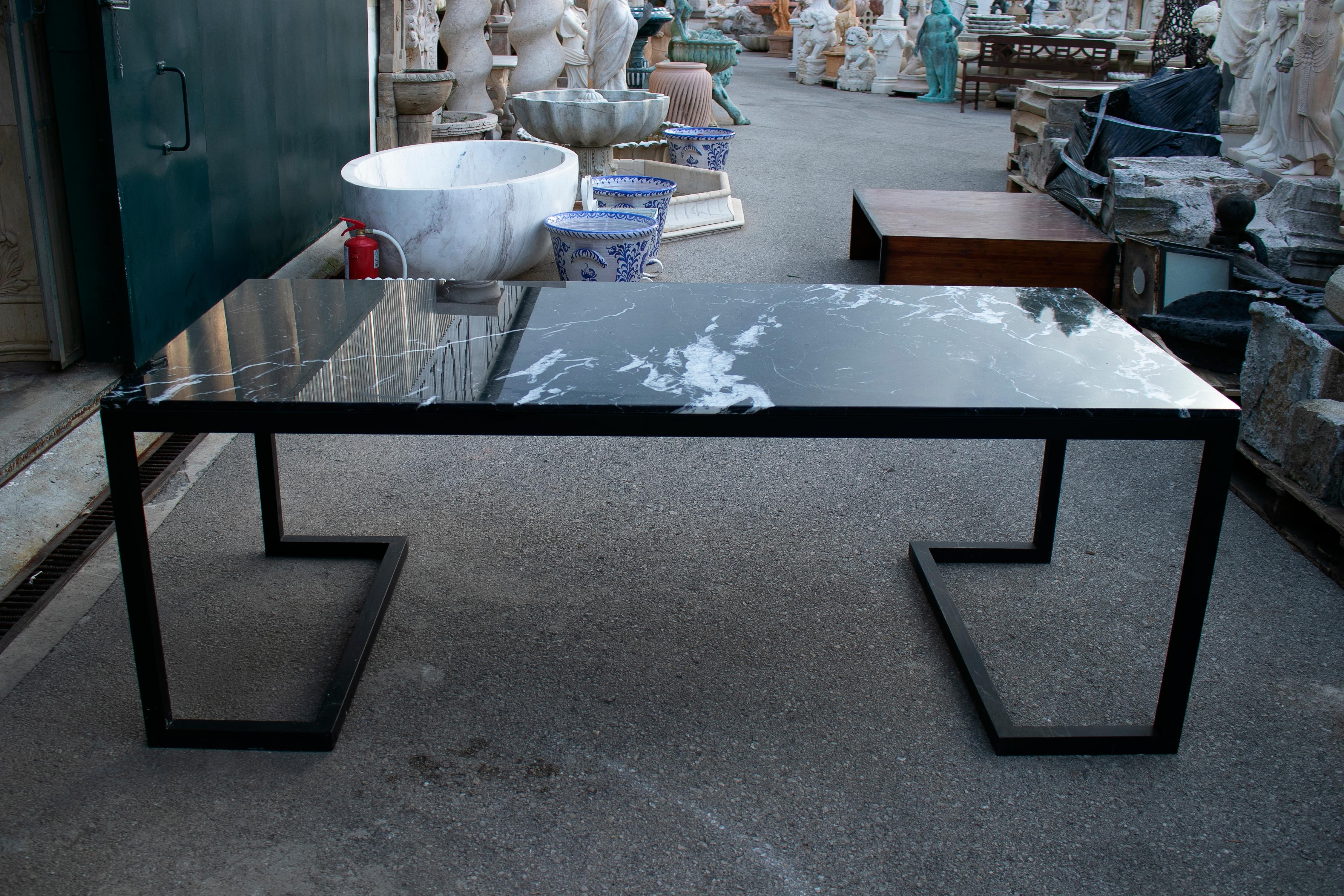 2000s Spanish Iron Table with Marquina Black Marble Top In Good Condition In Marbella, ES