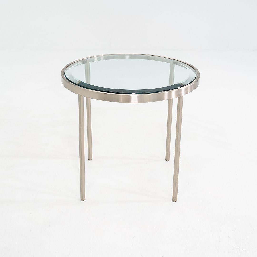 XXI secolo e contemporaneo 2000s Stainless Steel and Glass End Table Attributed to Geiger or Cumberland 27