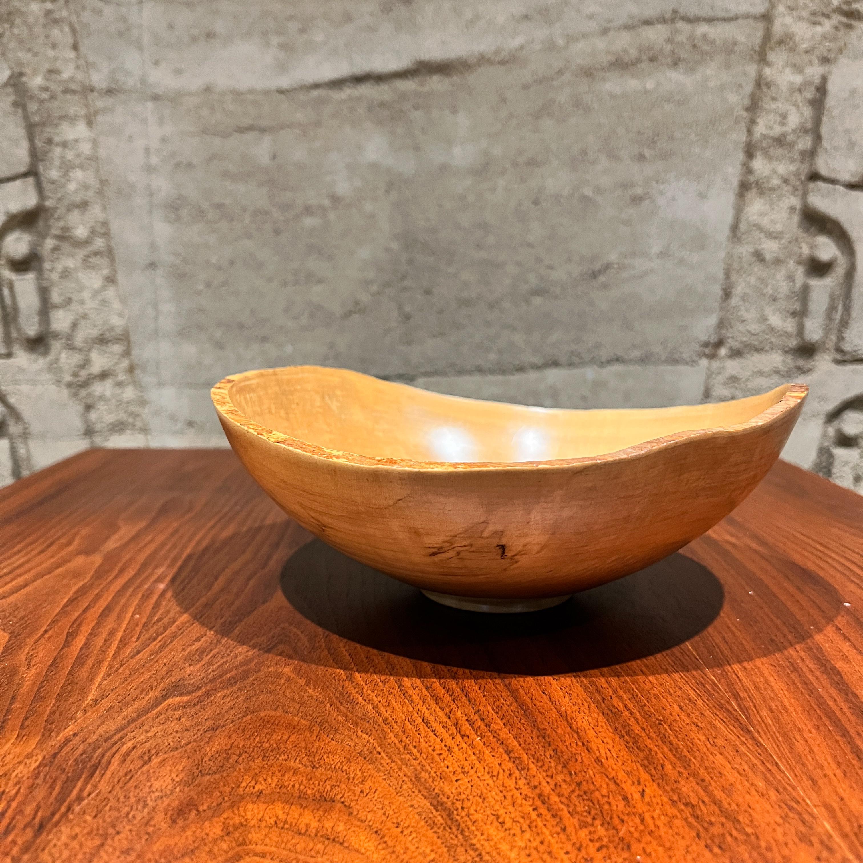Années 2000 Studio A Bol en érable Sculpture en bois tourné en vente 7