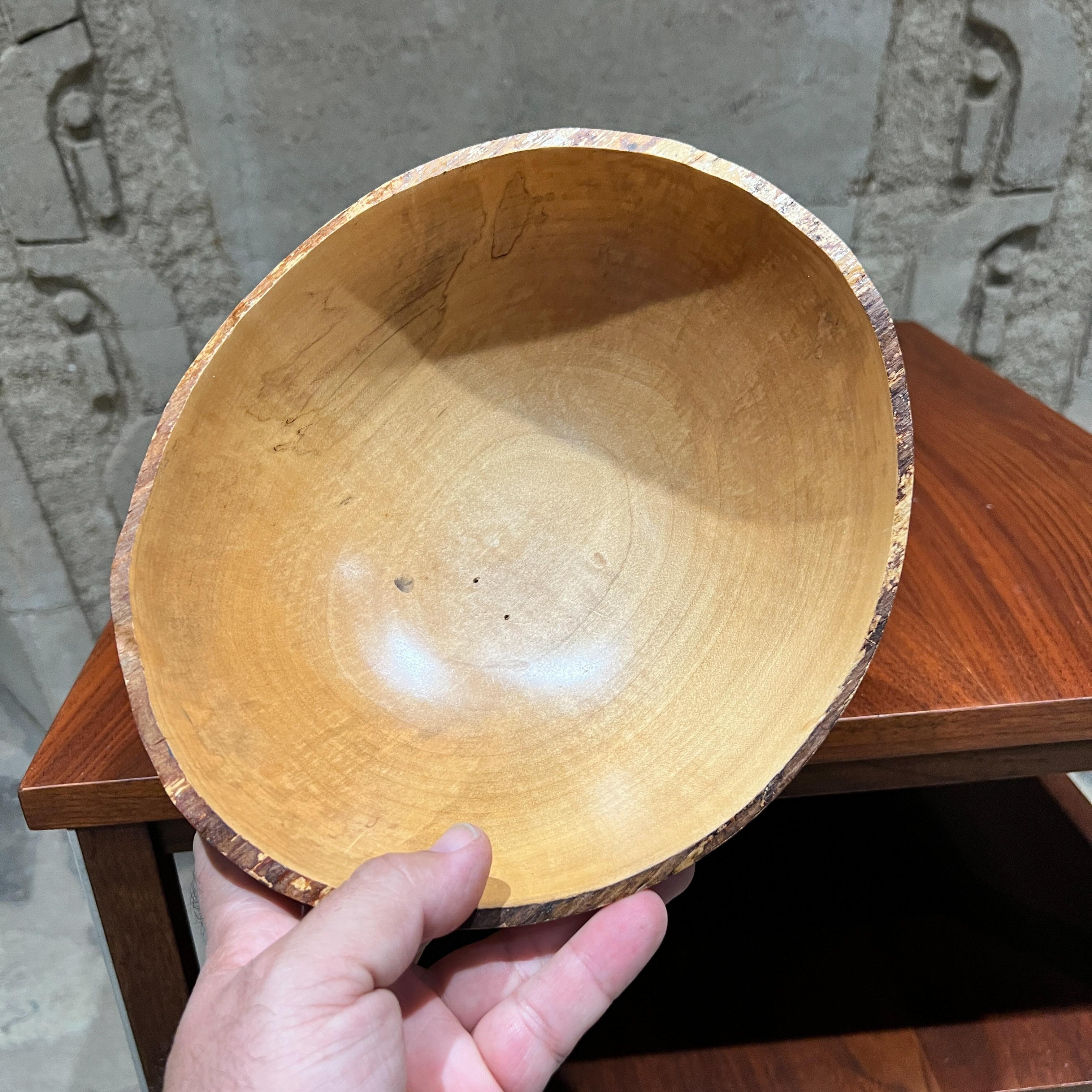 Années 2000 Studio A Bol en érable Sculpture en bois tourné en vente 11