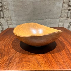 Studio Studio A degli anni 2000 Ciotola in acero scultorea in legno tornito